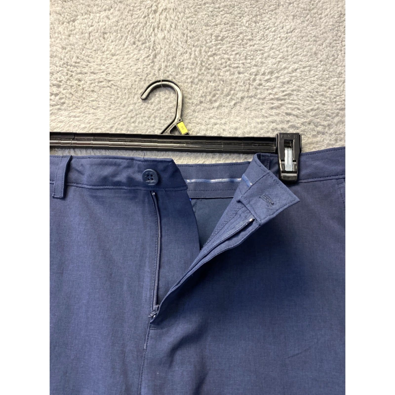 Izod Izod Golf Shorts Mens Sz 34 Navy Blue Zip Pockets Flat Front Performance/143-30 Size US 34 / EU 50 - 2 Thumbnail