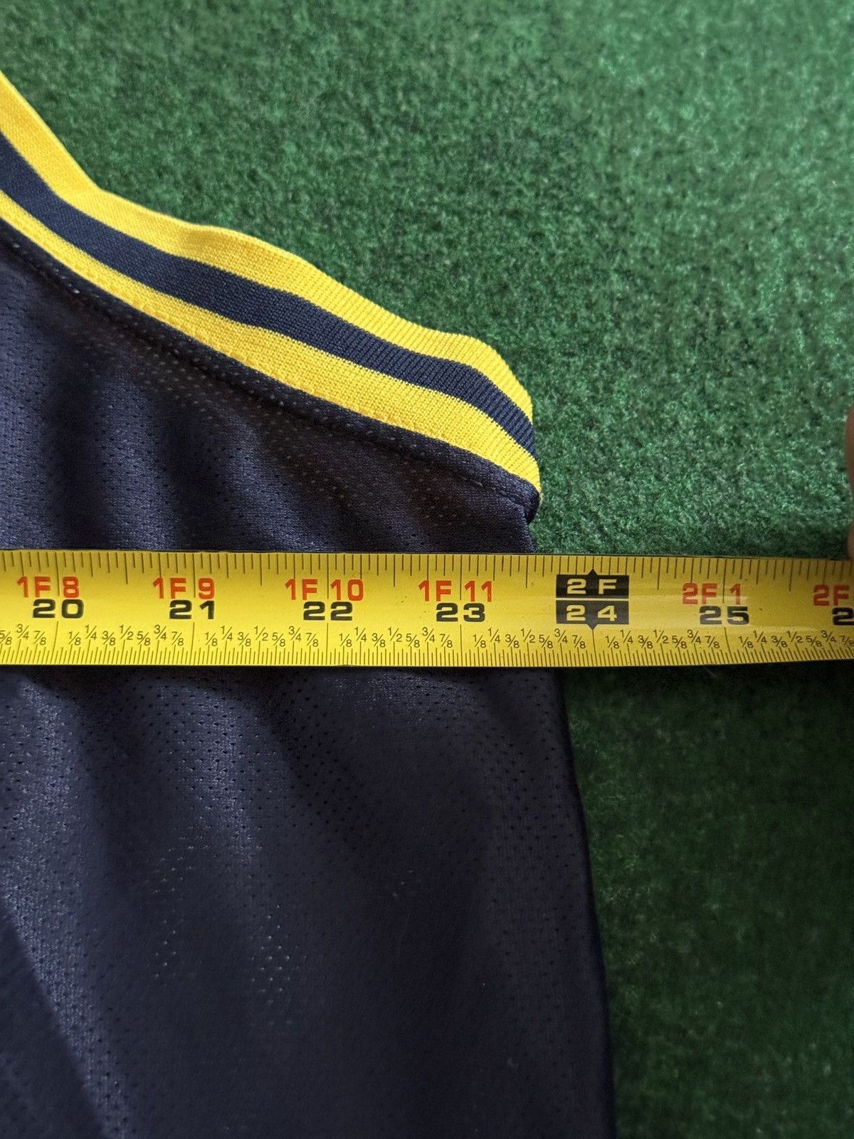 NBA × Nike × Vintage Vintage 90s Nike Michigan State Wolverine Basketball Jersey Size US XXL / EU 58 / 5 - 7 Thumbnail