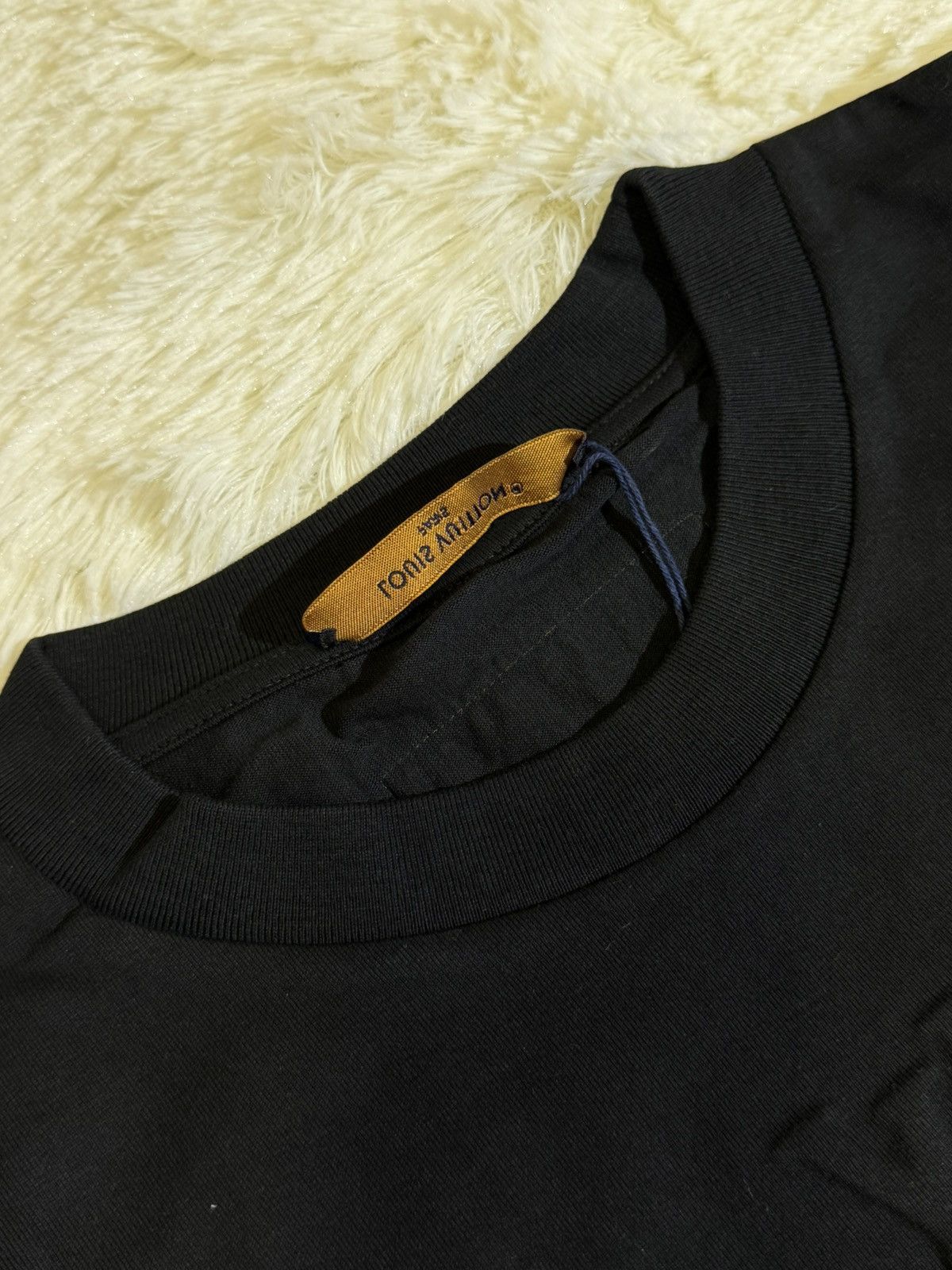 Louis Vuitton Louis vuitton black t shirt Size US S / EU 44-46 / 1 - 4 Thumbnail