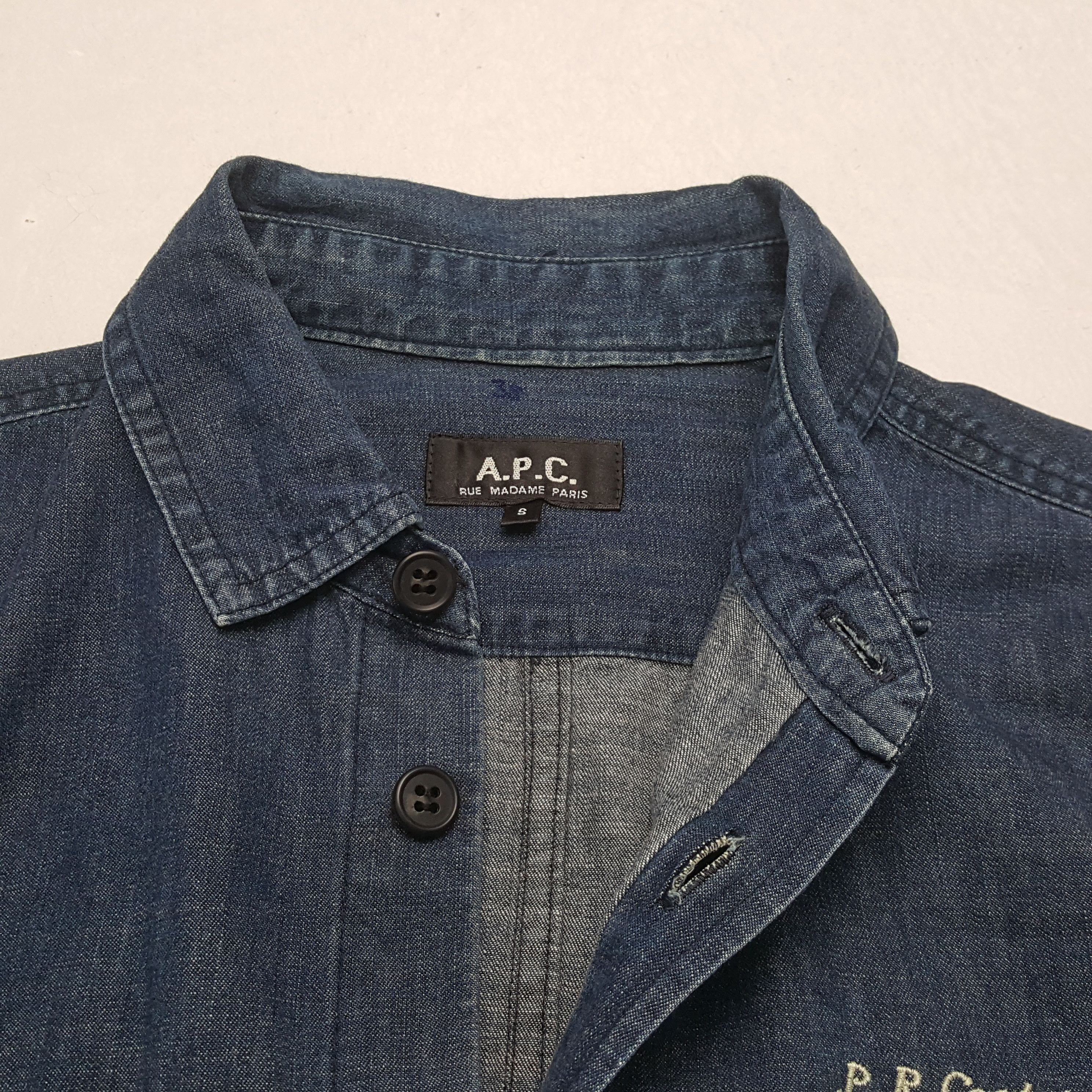 A.P.C. A.P.C Japanese Style Shirt C301N37 Size US S / EU 44-46 / 1 - 7 Thumbnail