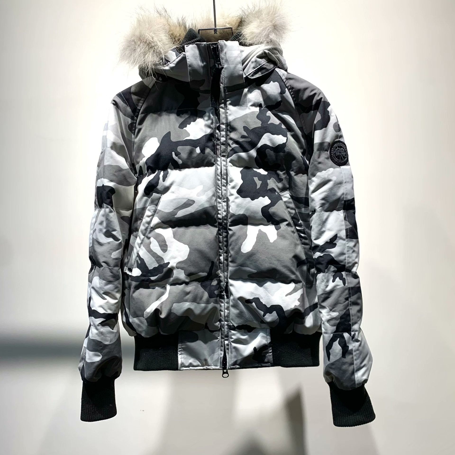 Canada Goose Canada Goose Black Heavy Coat L Men Size US L / EU 52-54 / 3 - 1 Thumbnail