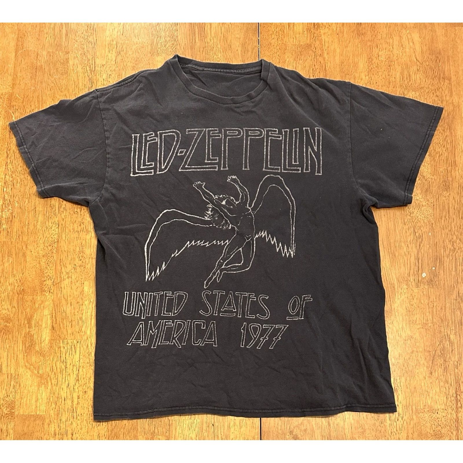 Anvil Led Zeppelin 1977 Icarus Band Promo Reprint T-Shirt 2011 Medium Size US M / EU 48-50 / 2 - 2 Thumbnail