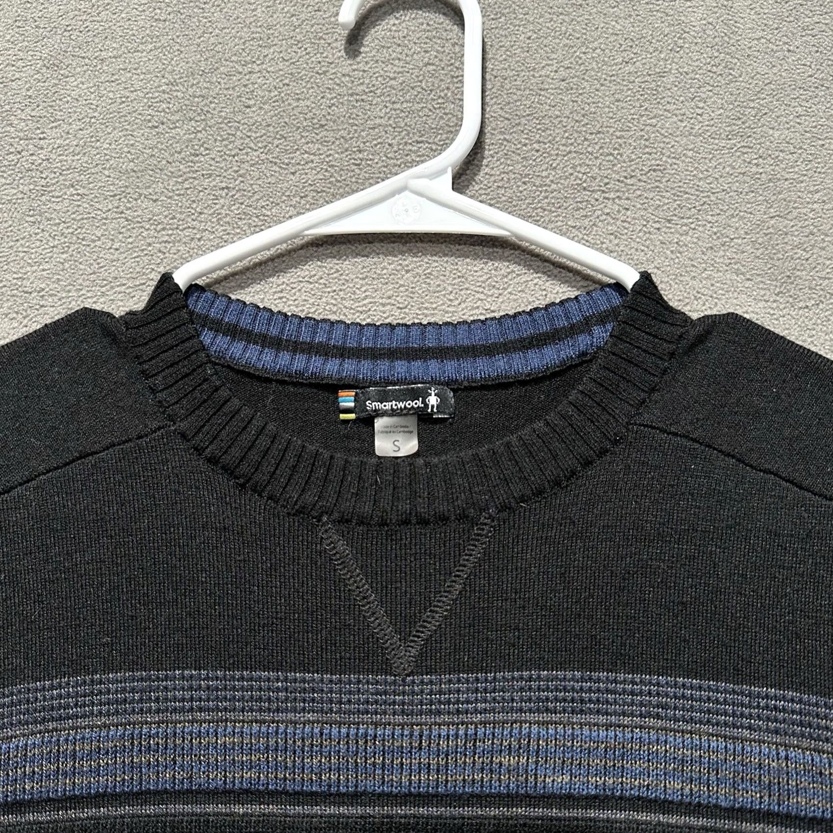 Smartwool Smartwool Sweater Mens Small Black Blue Sparwood Stripe Crew Neck Wool Blend GUC Size US S / EU 44-46 / 1 - 3 Thumbnail