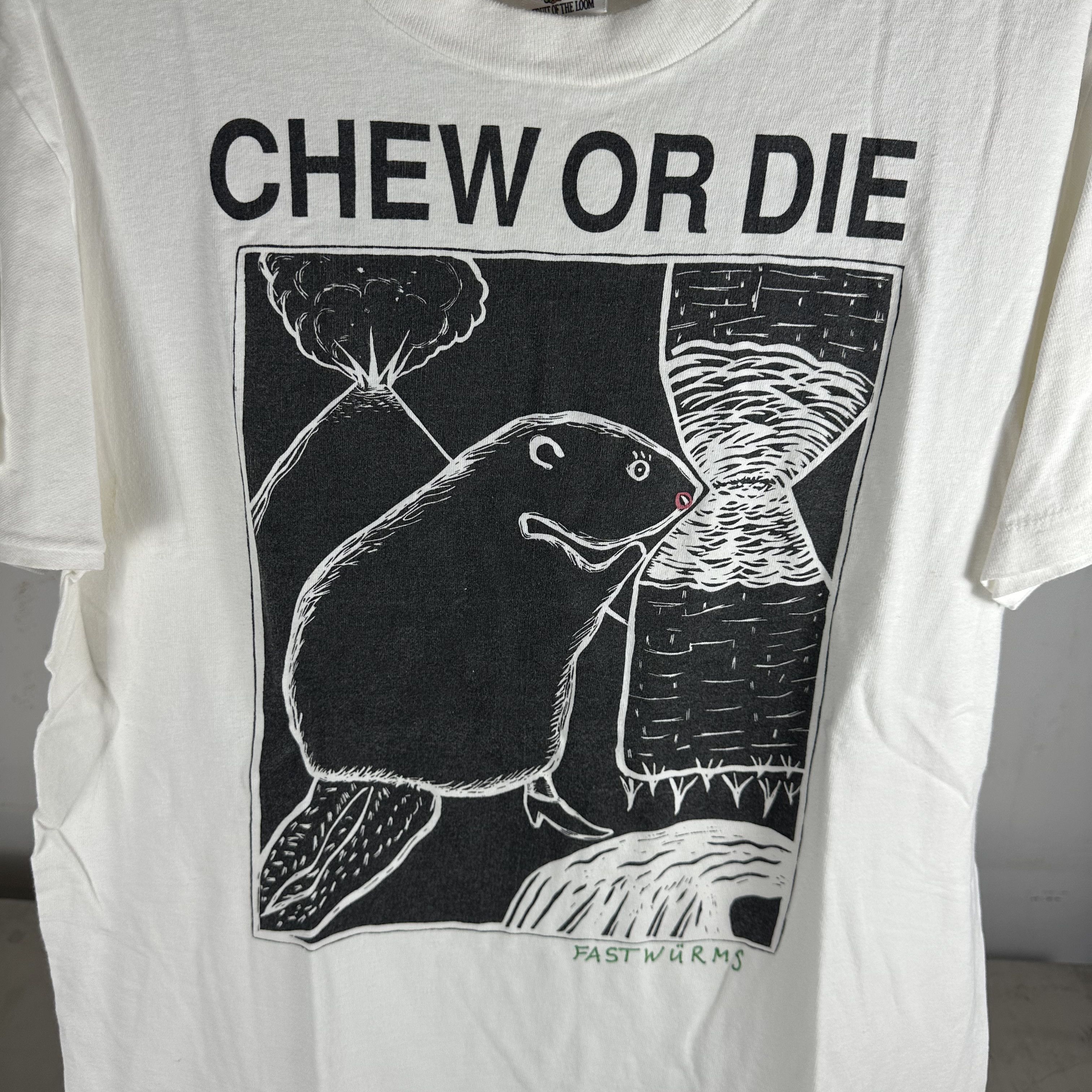Vintage Vintage 90s Chew Or Die Fastwurms Artwork Graphic T-shirt Size US L / EU 52-54 / 3 - 2 Thumbnail