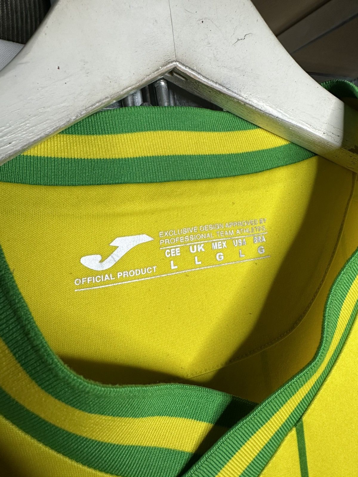 Jerzees Joma Norwich City Home football shirt 2022 - 2023 Size US L / EU 52-54 / 3 - 3 Thumbnail