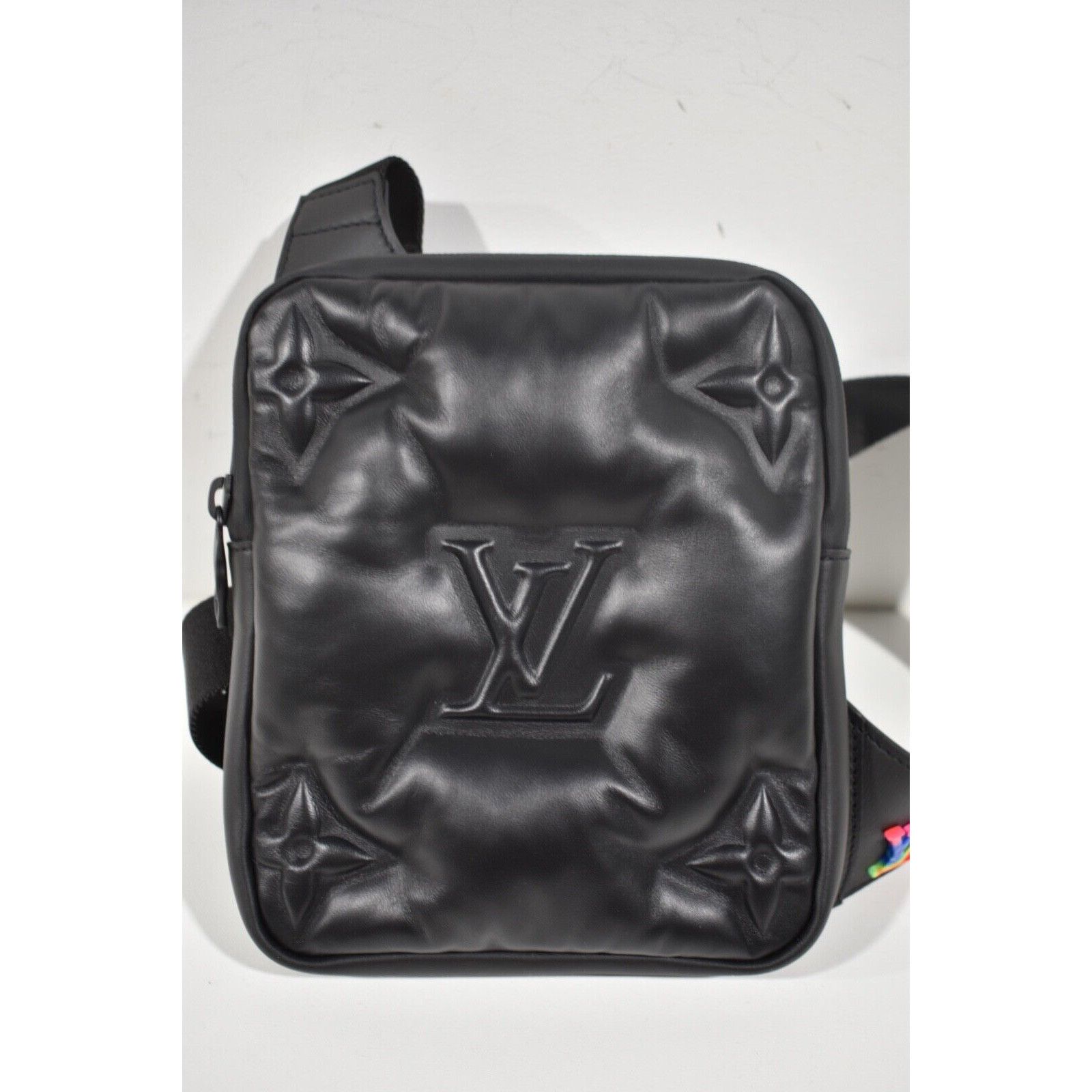 Louis Vuitton Louis Vuitton Bag Monogram Puffer Black Leather Bumbag 2054 Size ONE SIZE - 4 Thumbnail