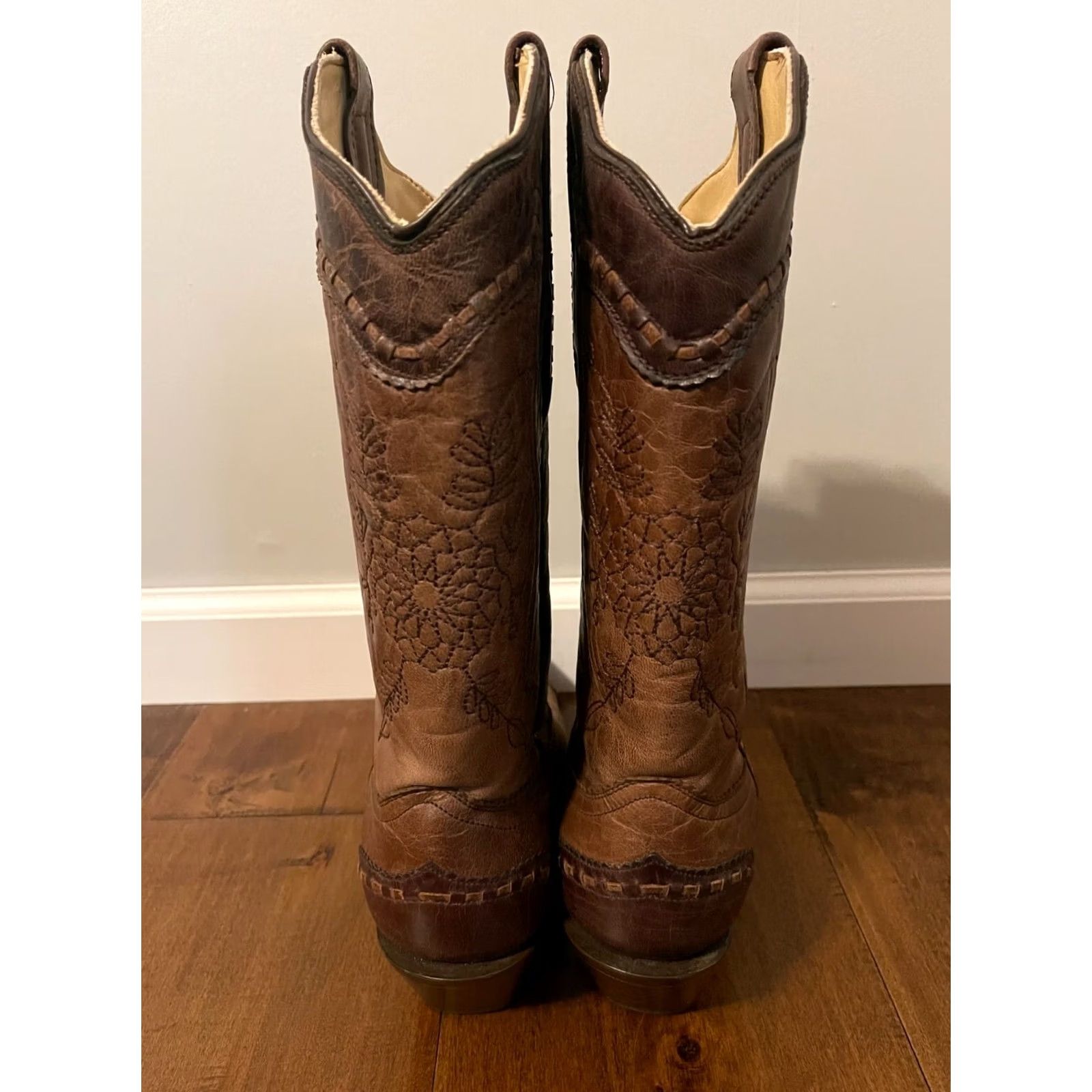 Vintage Corral Boots Western Cowboy Boots Brown Embroidered Floral Ladies Womens 9M Size US 9 / IT 39 - 6 Thumbnail