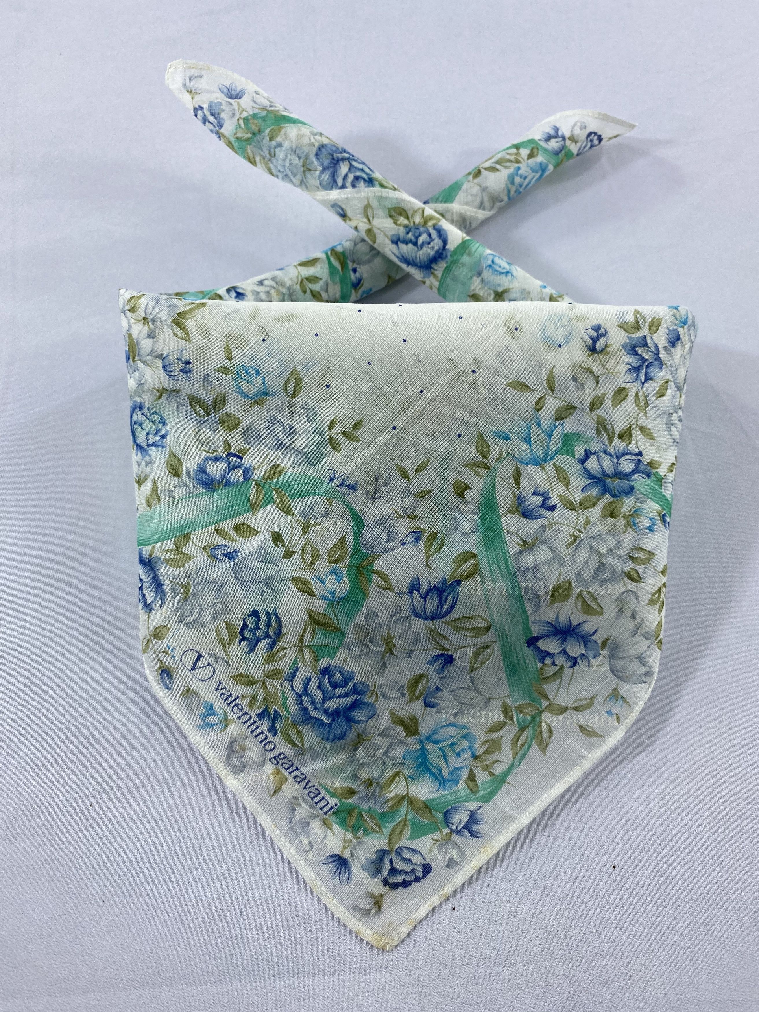 Valentino Valentino Garavani Handkerchief / Bandana / Neckerchief Size ONE SIZE - 1 Thumbnail