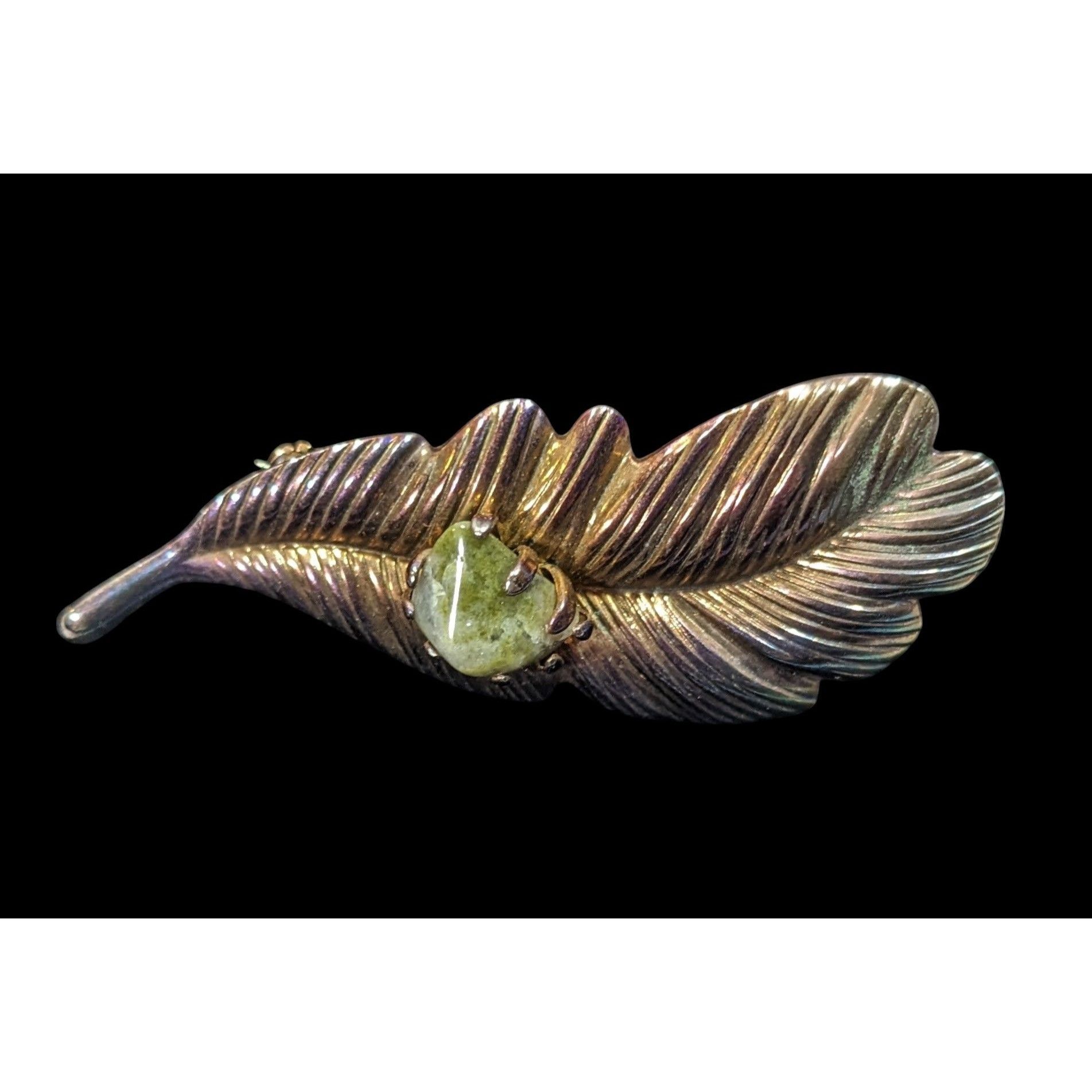 Other Vintage Fairycore Gold Tone Anodized Feather Brooch With Gre Size ONE SIZE - 1 Thumbnail