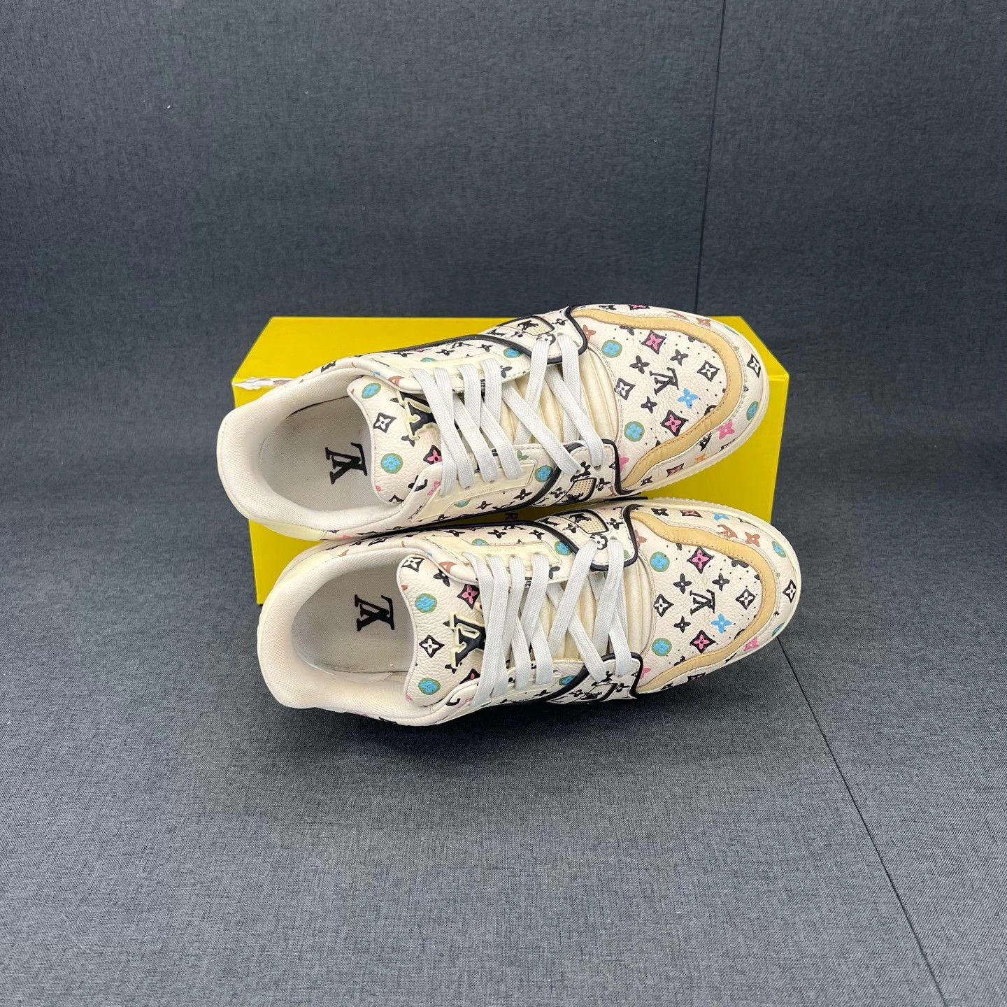 Louis Vuitton LV Trainer Beige AOP 6 Size US 6 / IT 36 - 5 Thumbnail