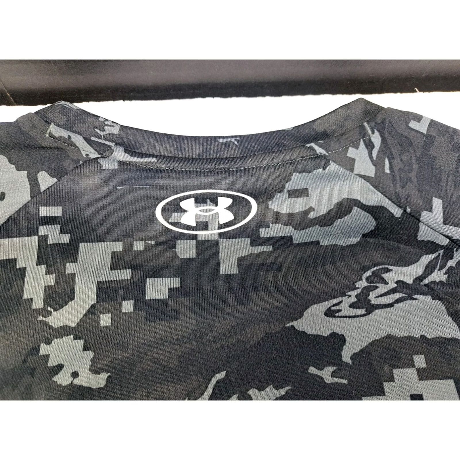 Under Armour Under Armour Mens Short Sleeve Tee Loose Heat Gear Black Camouflage XL T Shirt Logo Size US XL / EU 56 / 4 - 5 Thumbnail