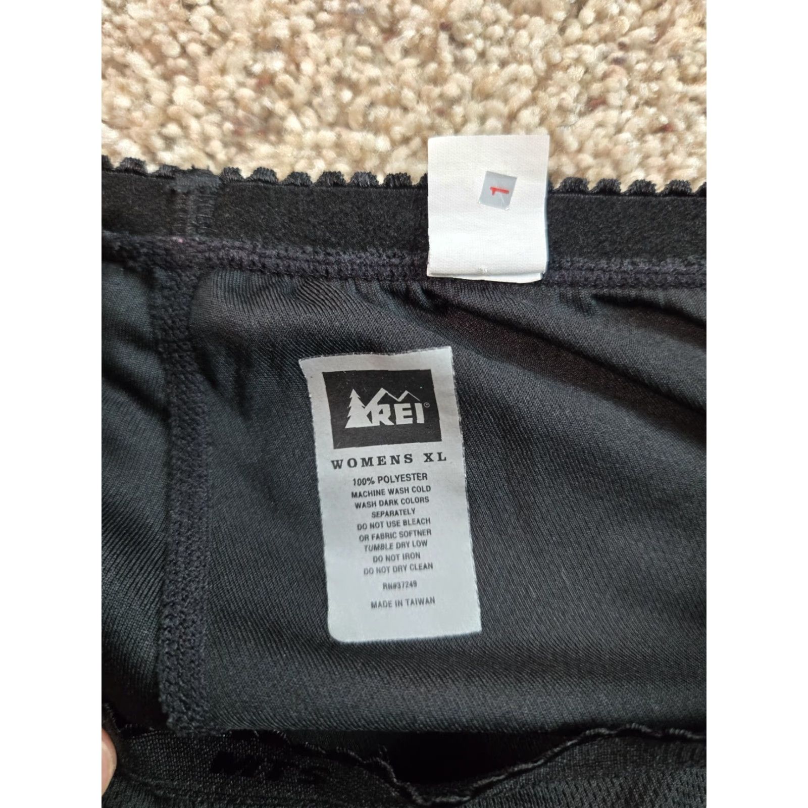 Vintage REI Base Layer Leggings XL Womens Black Stretch Pull On Pants Thermal Outdoor 30 in Inseam Ankle Tapered Activewear Hiking Hunting Skiing Womens Size 40" / US 18 - 3 Thumbnail