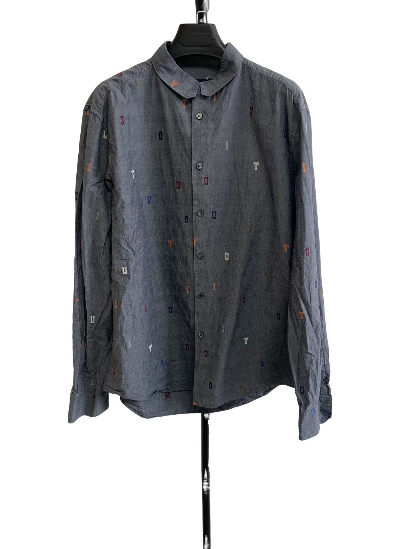 Louis Vuitton Louis Vuitton Logo Letter Print Shirt XL Size US XL / EU 56 / 4 - 1 Thumbnail