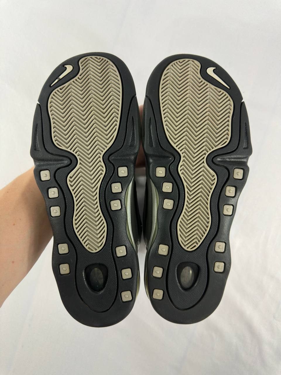 Nike Nike Air Total Max Uptempo 'Metallic Silver Black' 2010 Size US 8 / EU 41 - 13 Thumbnail