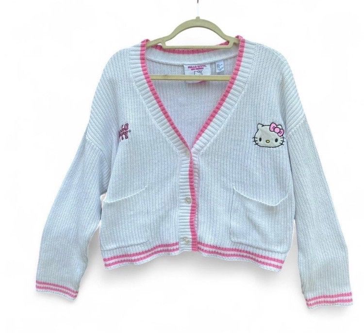 Forever 21 Forever 21 x Sanrio Hello Kitty cardigan in size XL Size XL / US 12-14 / IT 48-50 - 1 Thumbnail