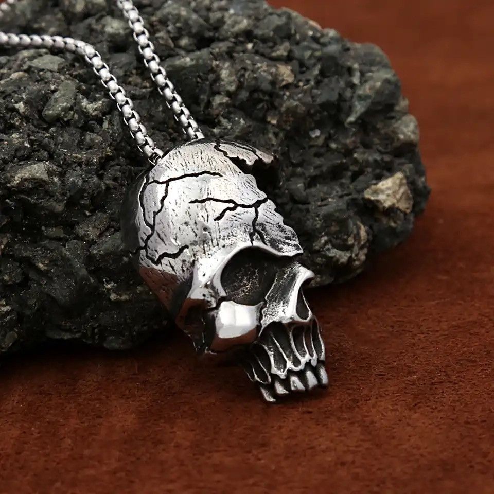 Jewelry Gothic Skull Pendant Stainless Steel Skull Chain Necklace Size ONE SIZE - 3 Thumbnail