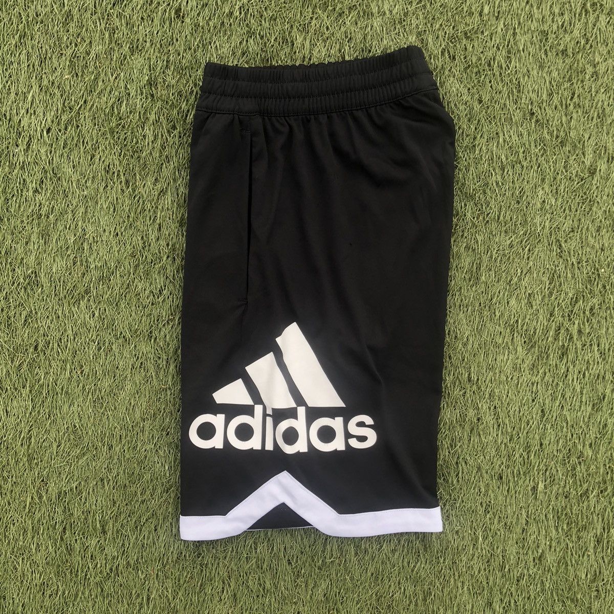 Adidas Adidas shorts Size US 32 / EU 48 - 1 Thumbnail