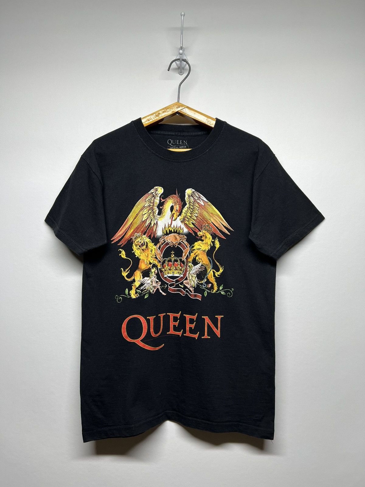 Band Tees × Vintage Vintage 2015 Queen Offical Merch Band T-Shirt Size US S / EU 44-46 / 1 - 1 Thumbnail