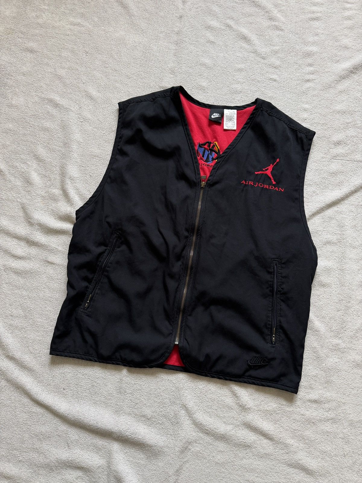Jordan Brand Nike air jordan vintage vest big logo back 90s Size US S / EU 44-46 / 1 - 5 Thumbnail