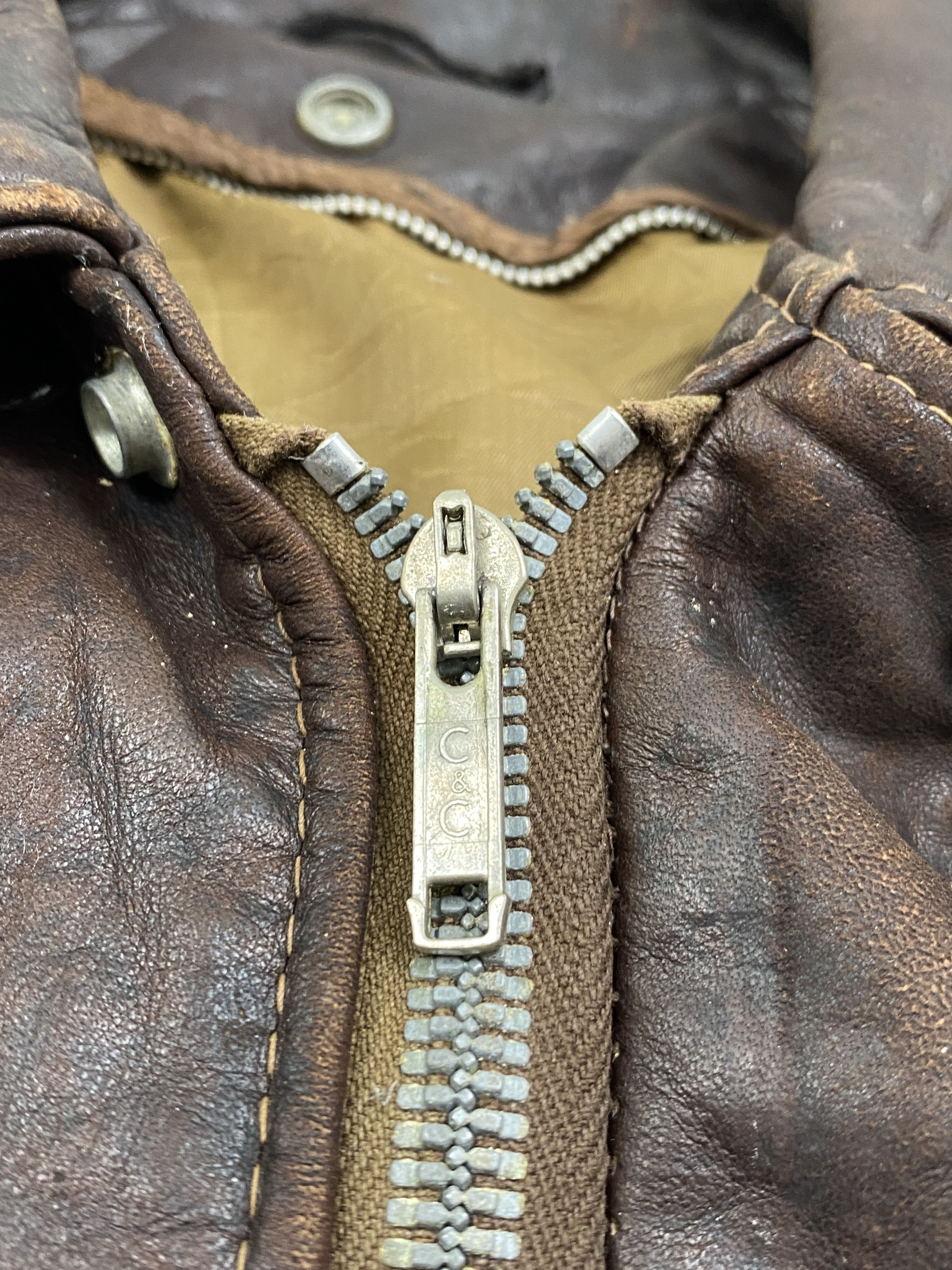 Vintage Vintage Japanese Brand Leather Zipper Jacket J1989 Size US L / EU 52-54 / 3 - 17 Thumbnail