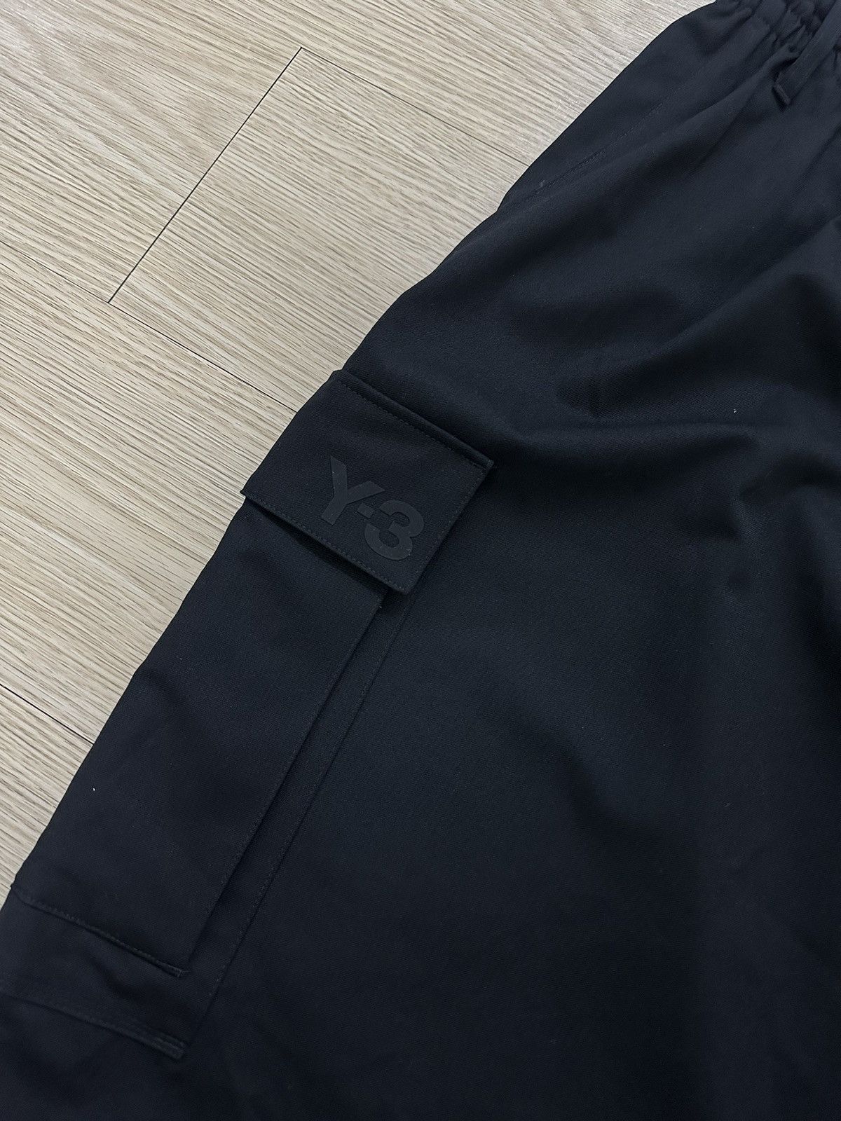 Y-3 × Yohji Yamamoto Yohji Yamamoto Y-3 Wide-Leg Wool-Blend Twill Cargo Shorts Size US 30 / EU 46 - 12 Thumbnail