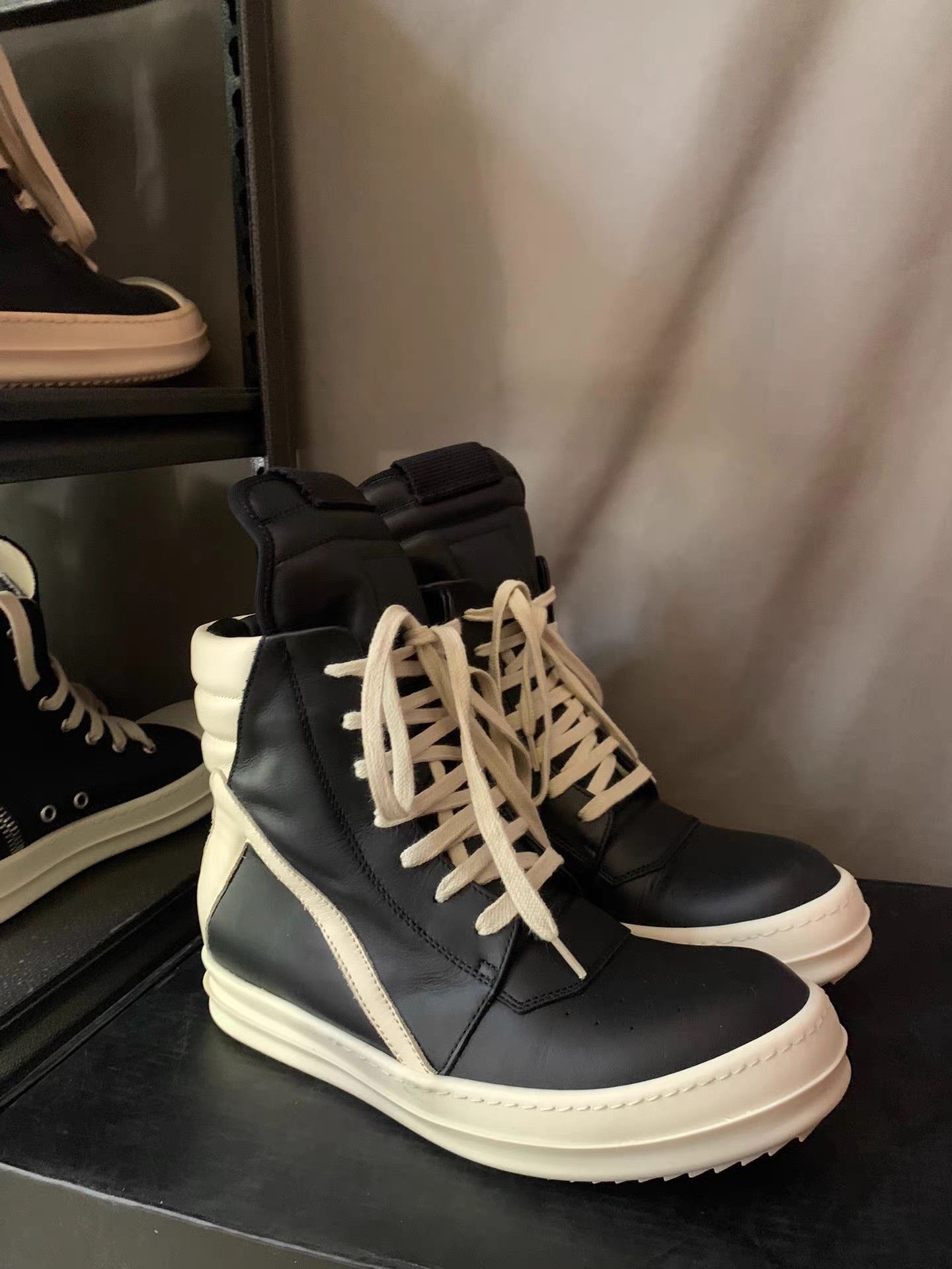 Rick Owens Rick Owens Mainline Triangle Toe Size US 7 / IT 37 - 2 Thumbnail