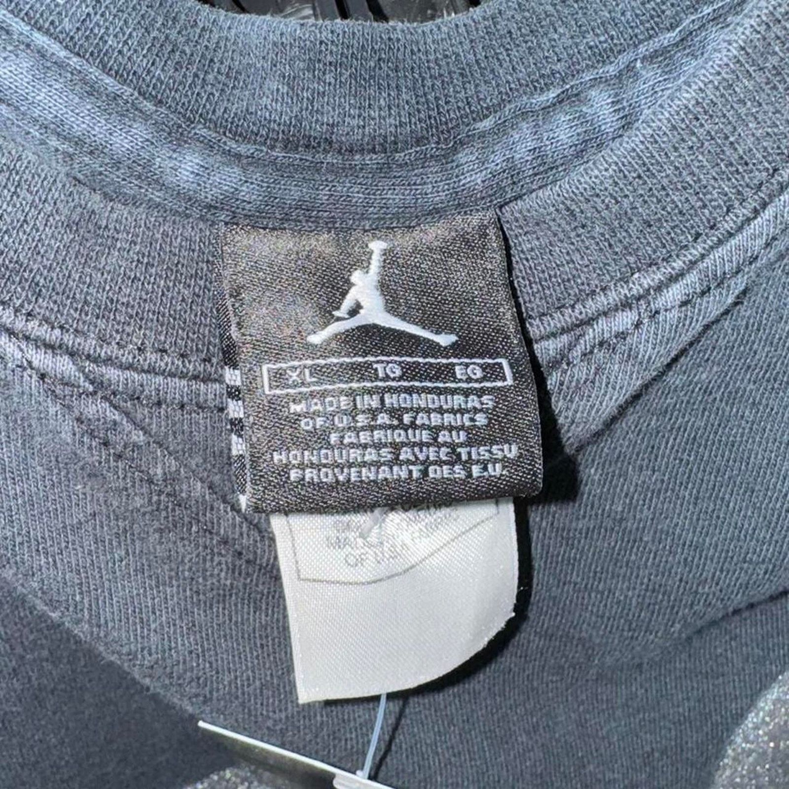 Jordan Brand Vintage 2000s nike air jordan t-shirt Size US XL / EU 56 / 4 - 4 Thumbnail