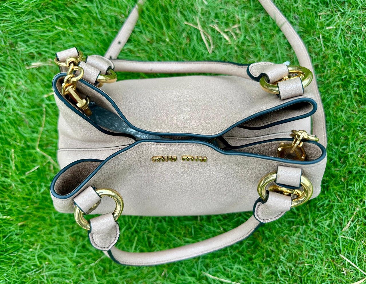 Miu Miu Authentic Miu Miu Vitello Phenix Top Handle Bag Size ONE SIZE - 5 Thumbnail