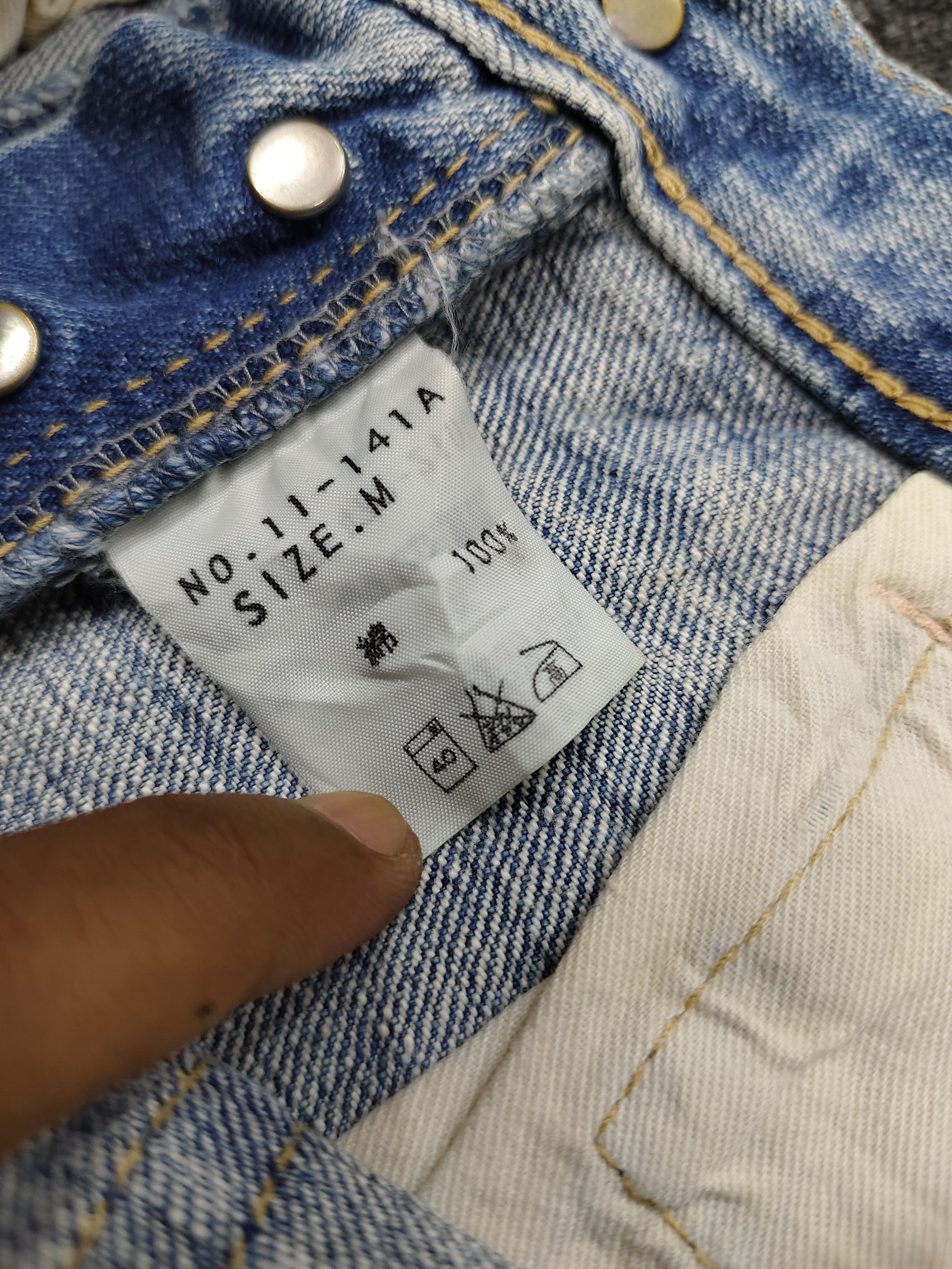 Japanese Brand Domigo Japan- Hand Aged Indigo Distressed Pacthwork Jeans Size US 30 / EU 46 - 5 Thumbnail