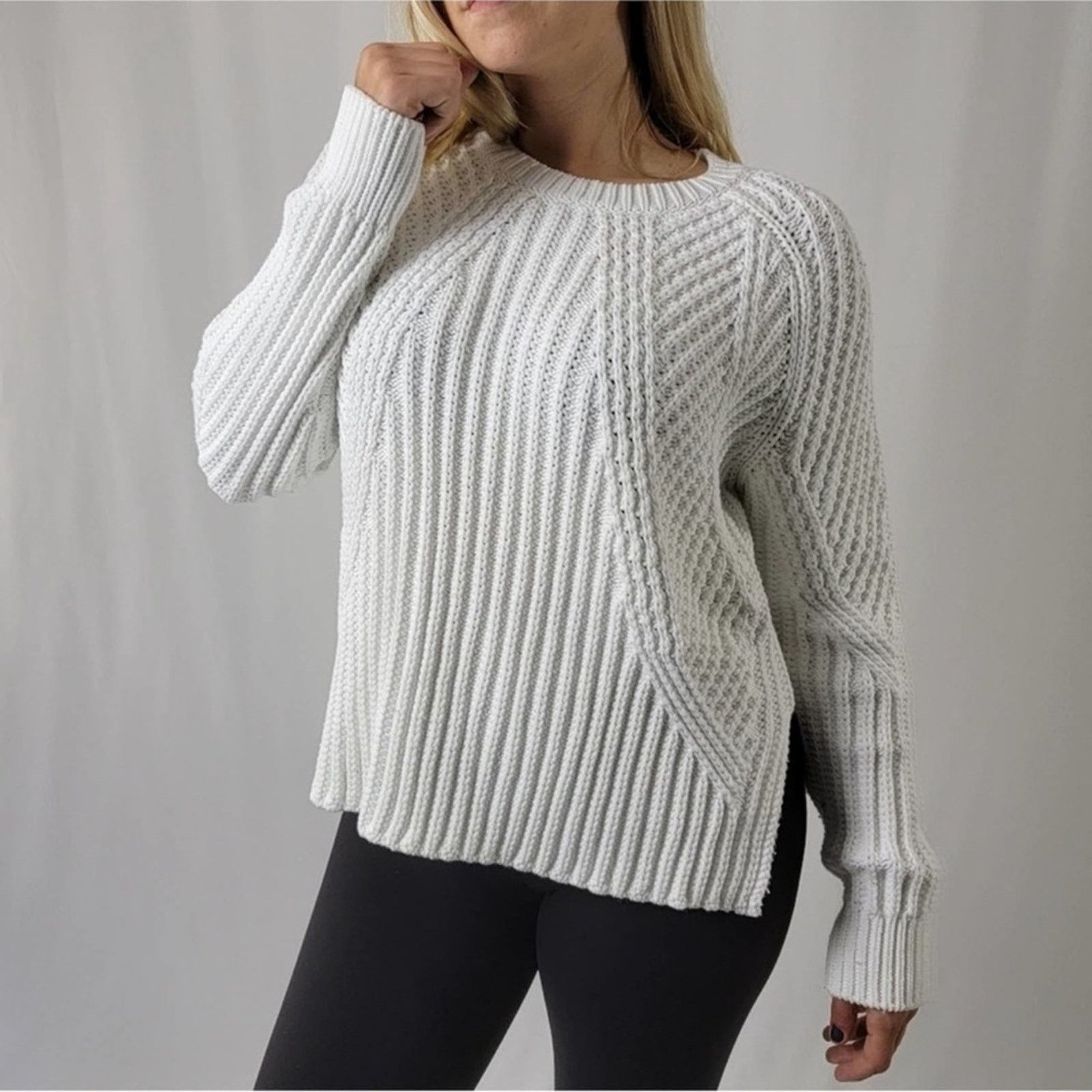 Vince Vince Cable Knit Fiaherman’s Sweater Size M / US 6-8 / IT 42-44 - 10 Thumbnail