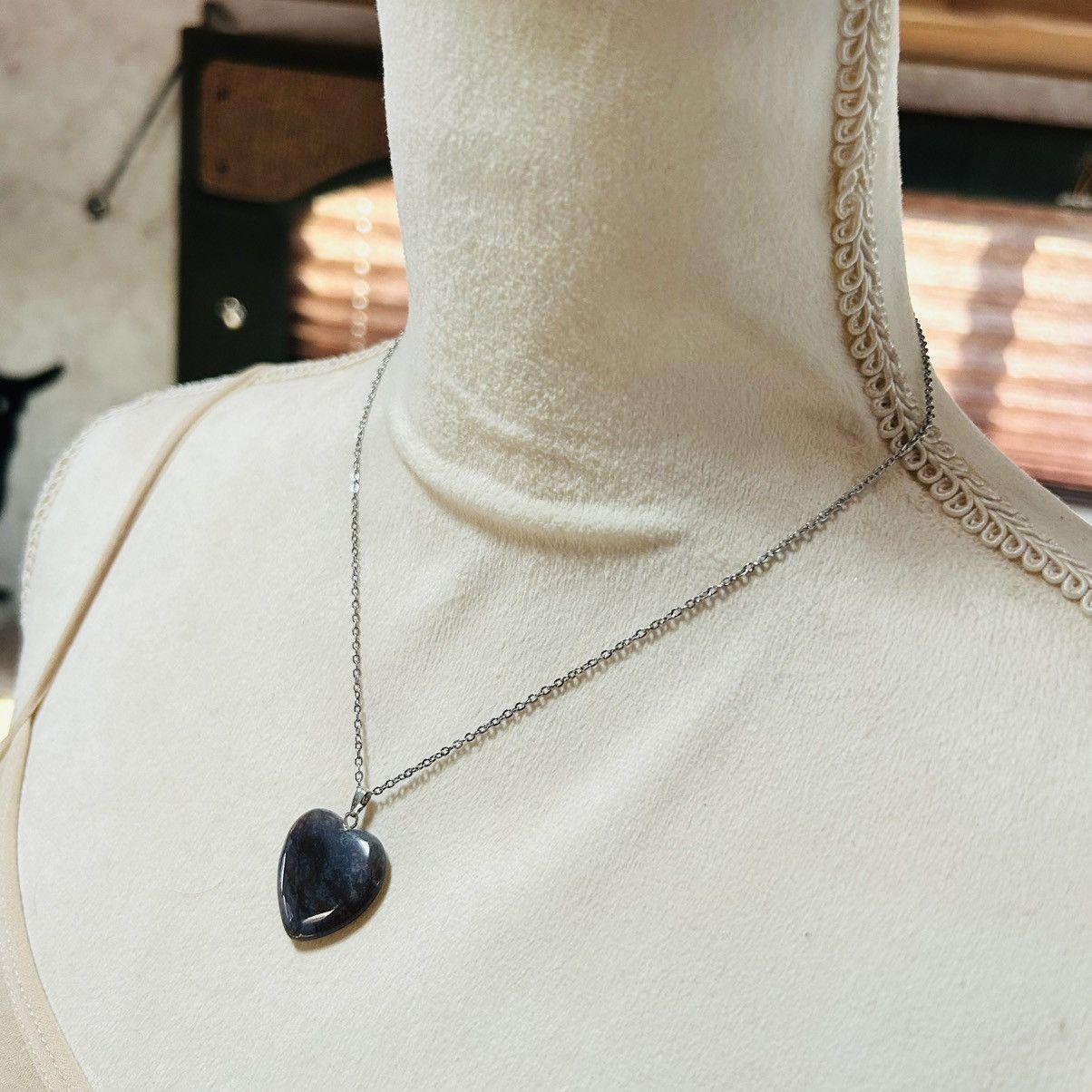 Handmade Handcrafted oriental agate stone heart pendant necklace Size ONE SIZE - 3 Thumbnail