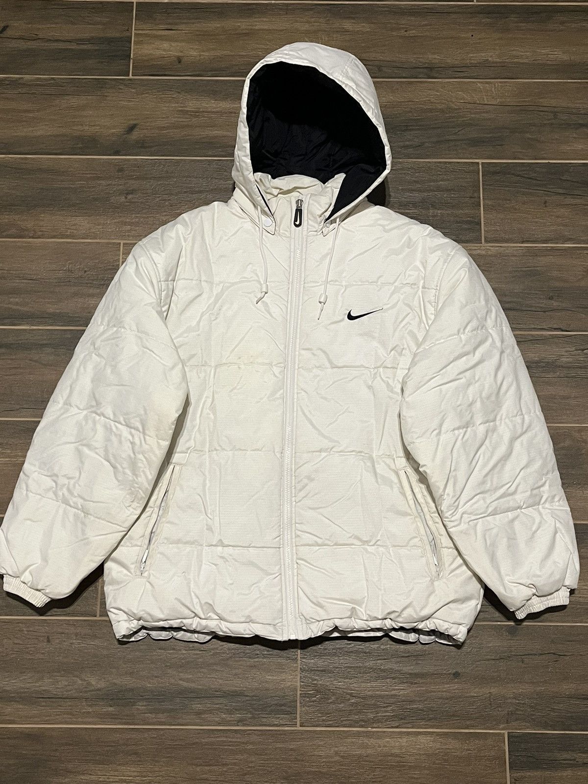 Nike × Vintage Nike puffer jacket vintage black big logo 90s spellout Size US M / EU 48-50 / 2 - 2 Thumbnail