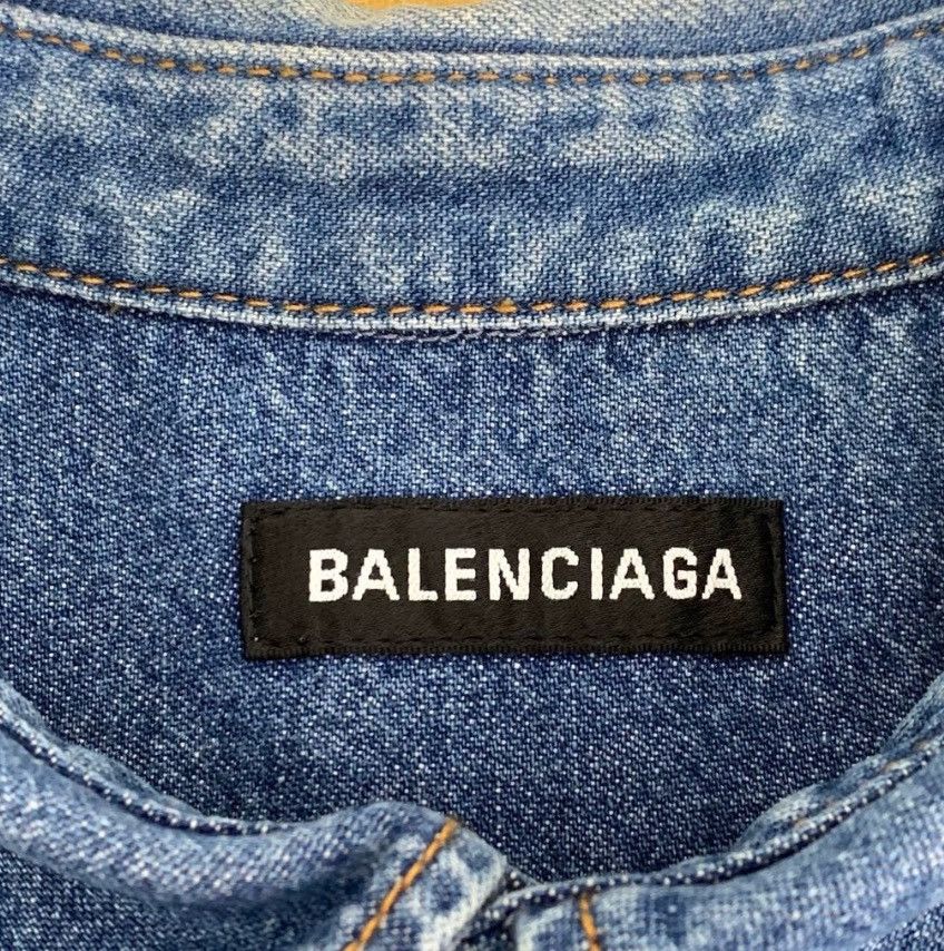 Balenciaga Balenciaga Blue denim shirt with embroidered letter collar Size US S / EU 44-46 / 1 - 5 Thumbnail