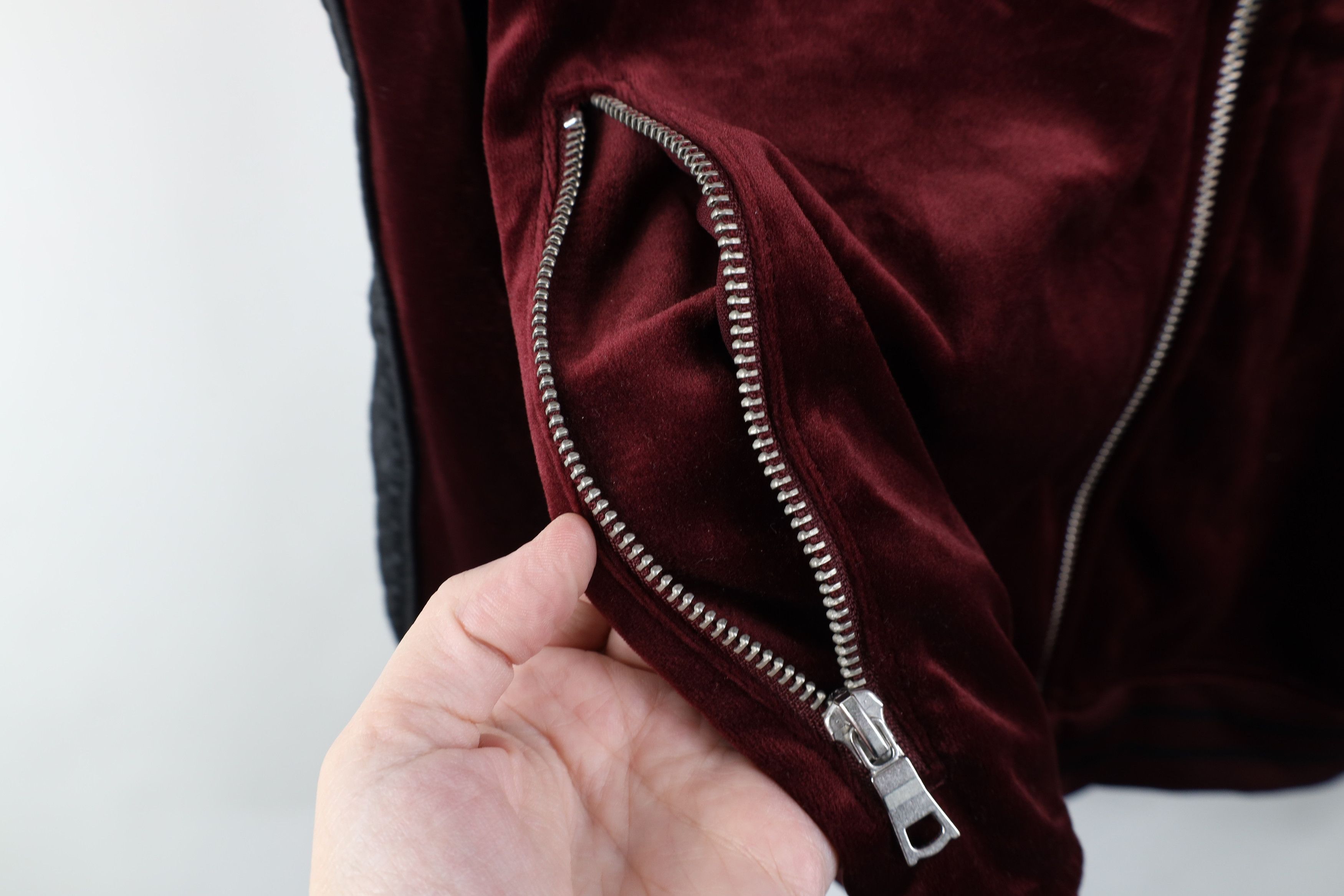 Vintage Y2K Streetwear Velour Full Zip Jacket Burgundy Red Black Size US M / EU 48-50 / 2 - 6 Thumbnail