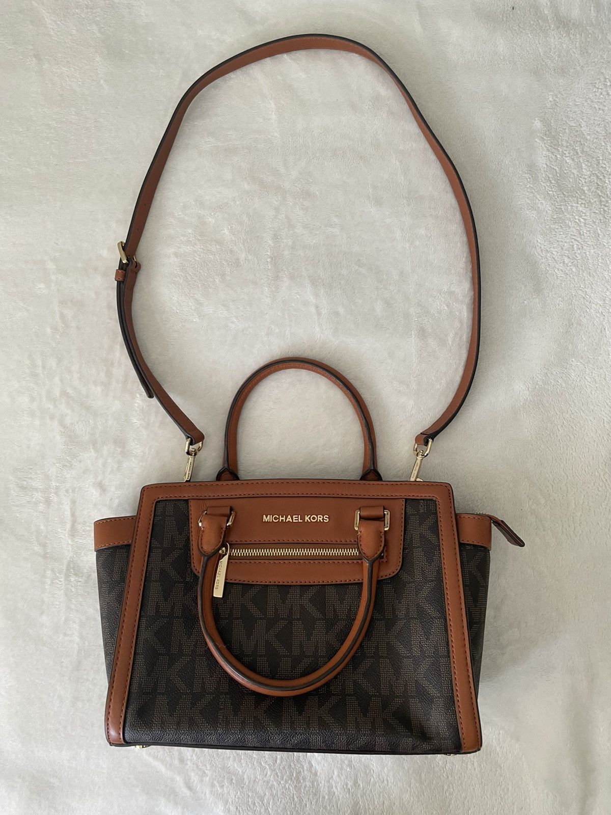 Michael Kors Selma Zip MD TZ Satchel