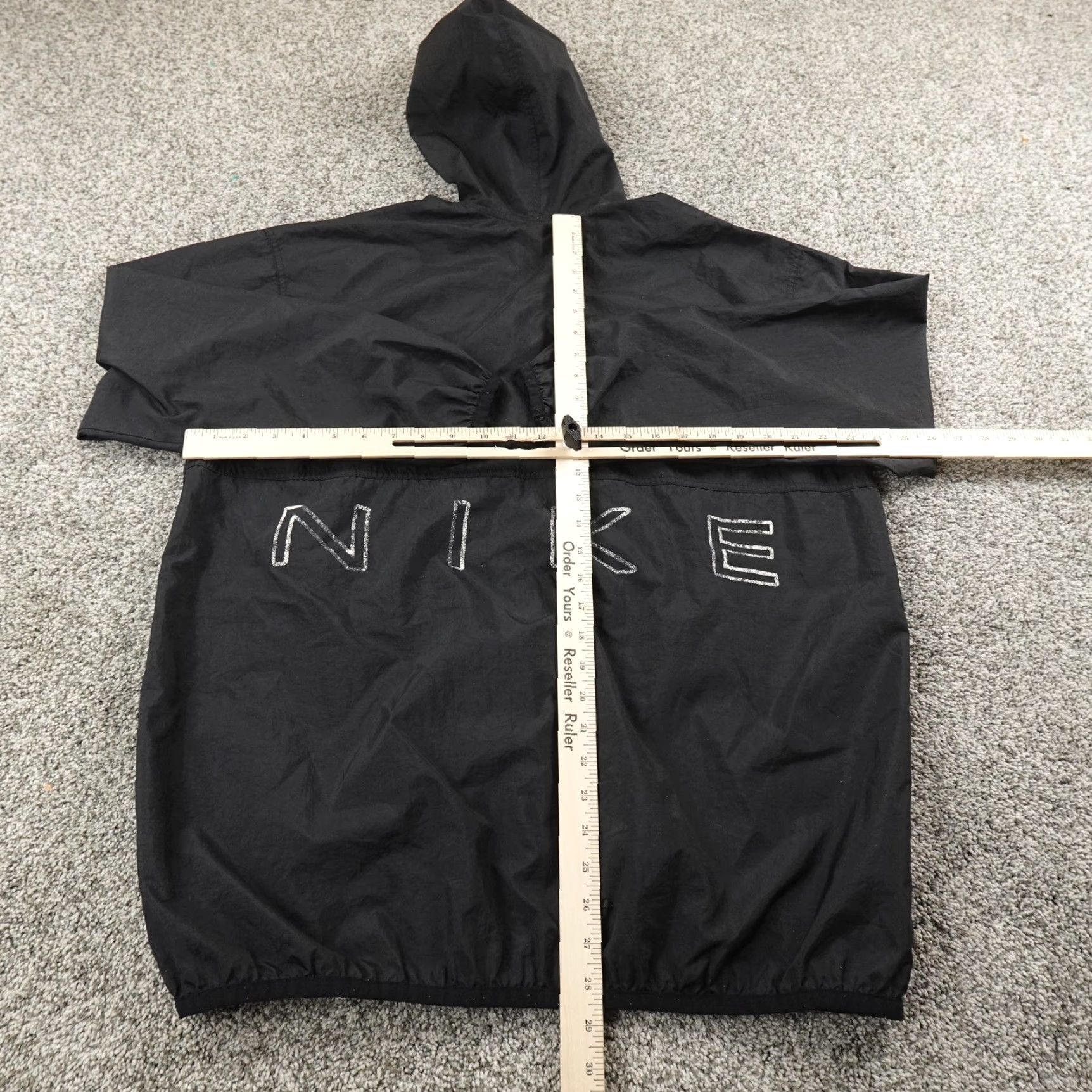 Nike VINTAGE Nike Jacket Womens L Black Hooded Windbreaker Full Zip Coat Logo 90s Y2K Mens Womens Girls Boys Size L / US 10 / IT 46 - 7 Thumbnail