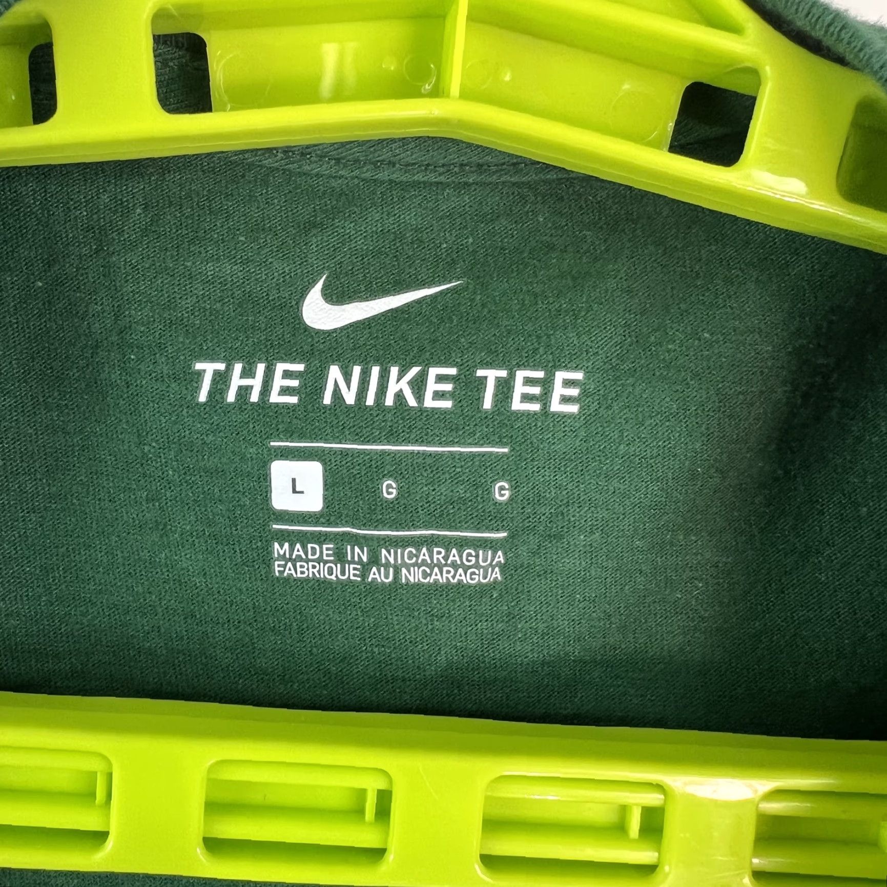 Nike Nike Mens T-Shirt - Graphic Short Sleeve Core Green - Size L - Crew Neck - Cotton Blend - Nike Brand - 100% Genuine - Sportswear Men’s Classic Tee Size US L / EU 52-54 / 3 - 4 Thumbnail