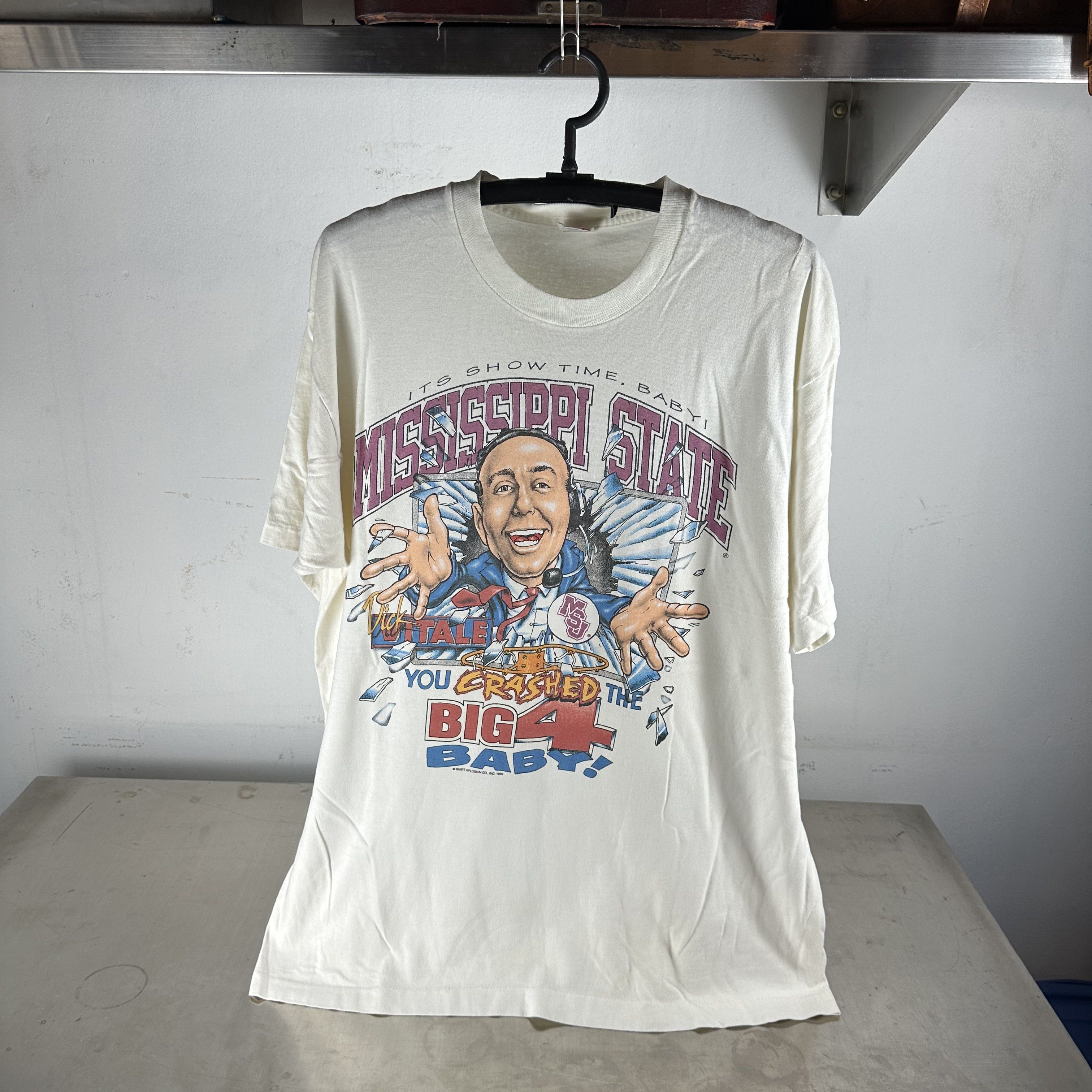 Vintage ​90s Mississippi State Dick Vitale NCAA It's Showtime​ Tee Size US XL / EU 56 / 4 - 1 Thumbnail
