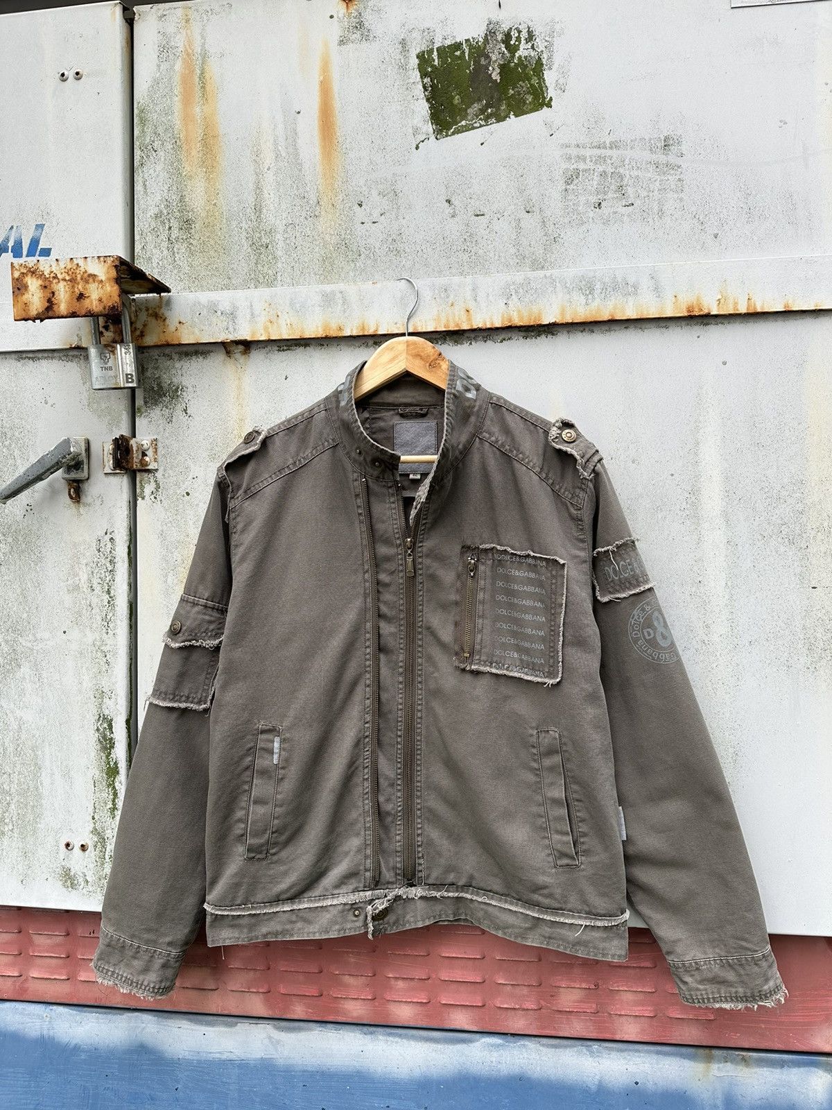Dolce & Gabbana 👹Vintage Dolce & Gabbana VICTORYI Distressed Detroit Jacket Size US M / EU 48-50 / 2 - 2 Thumbnail