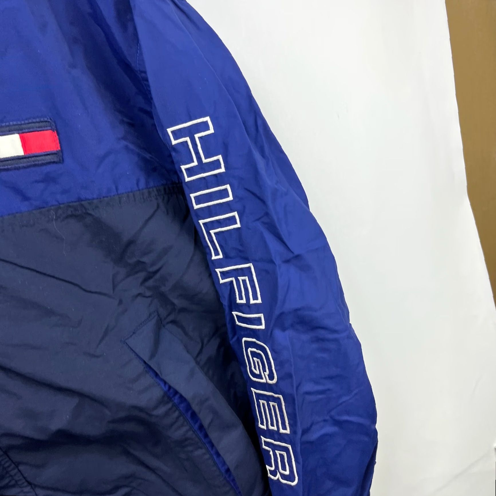 Tommy Hilfiger VINTAGE Tommy Hilfiger Windbreaker Hooded Jacket L Men Blue 90s Windbreaker Hooded Mens 90s Tommy Hilfiger Windbreaker Jacket L Blue Mens Size US L / EU 52-54 / 3 - 4 Thumbnail
