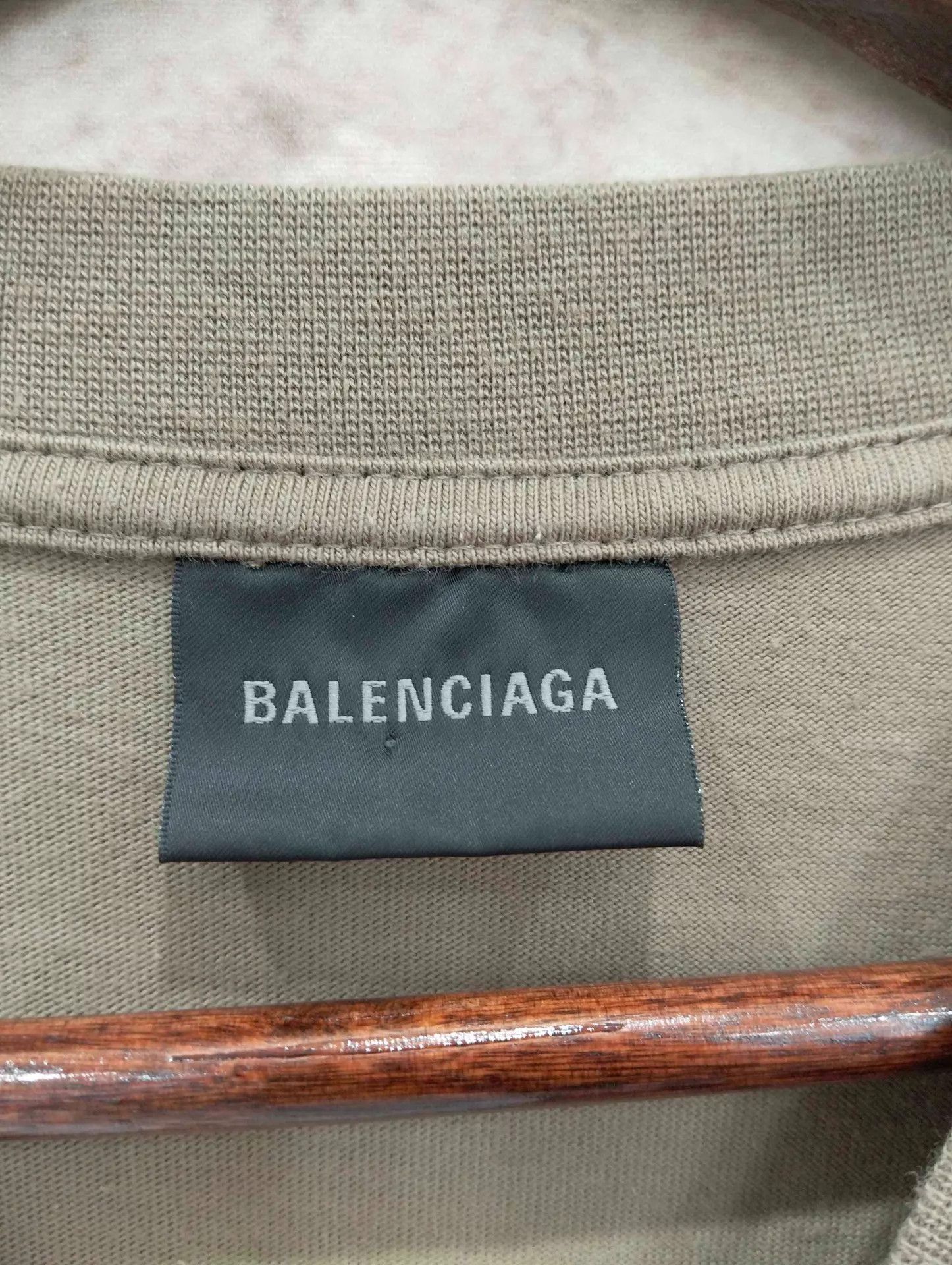 Balenciaga Balenciaga Military Green Short Sleeve T-Shirt S Size US S / EU 44-46 / 1 - 4 Thumbnail