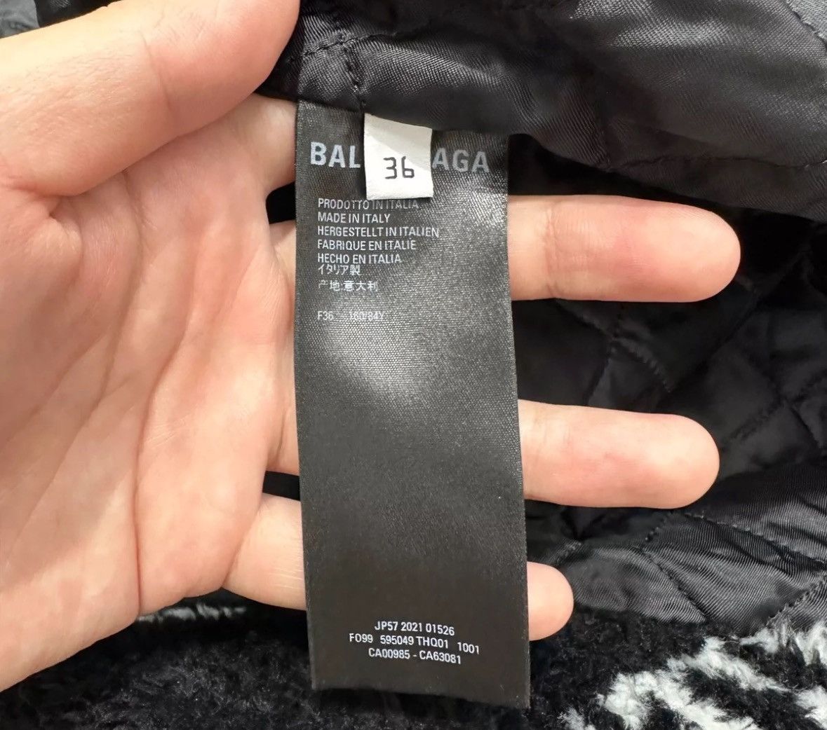 Balenciaga Balenciaga full printed artificial fur jacket2412-Nextarrow Size US S / EU 44-46 / 1 - 4 Thumbnail