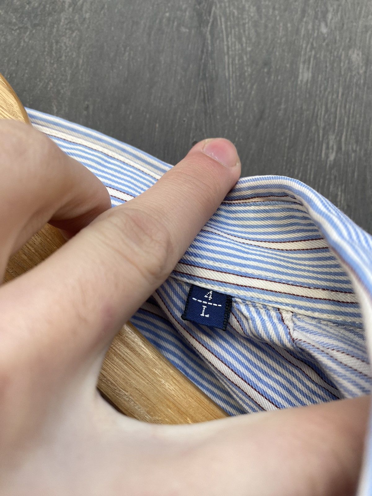 Burberry Burberry Blue striped shirt size L made in spain Size US L / EU 52-54 / 3 - 5 Thumbnail