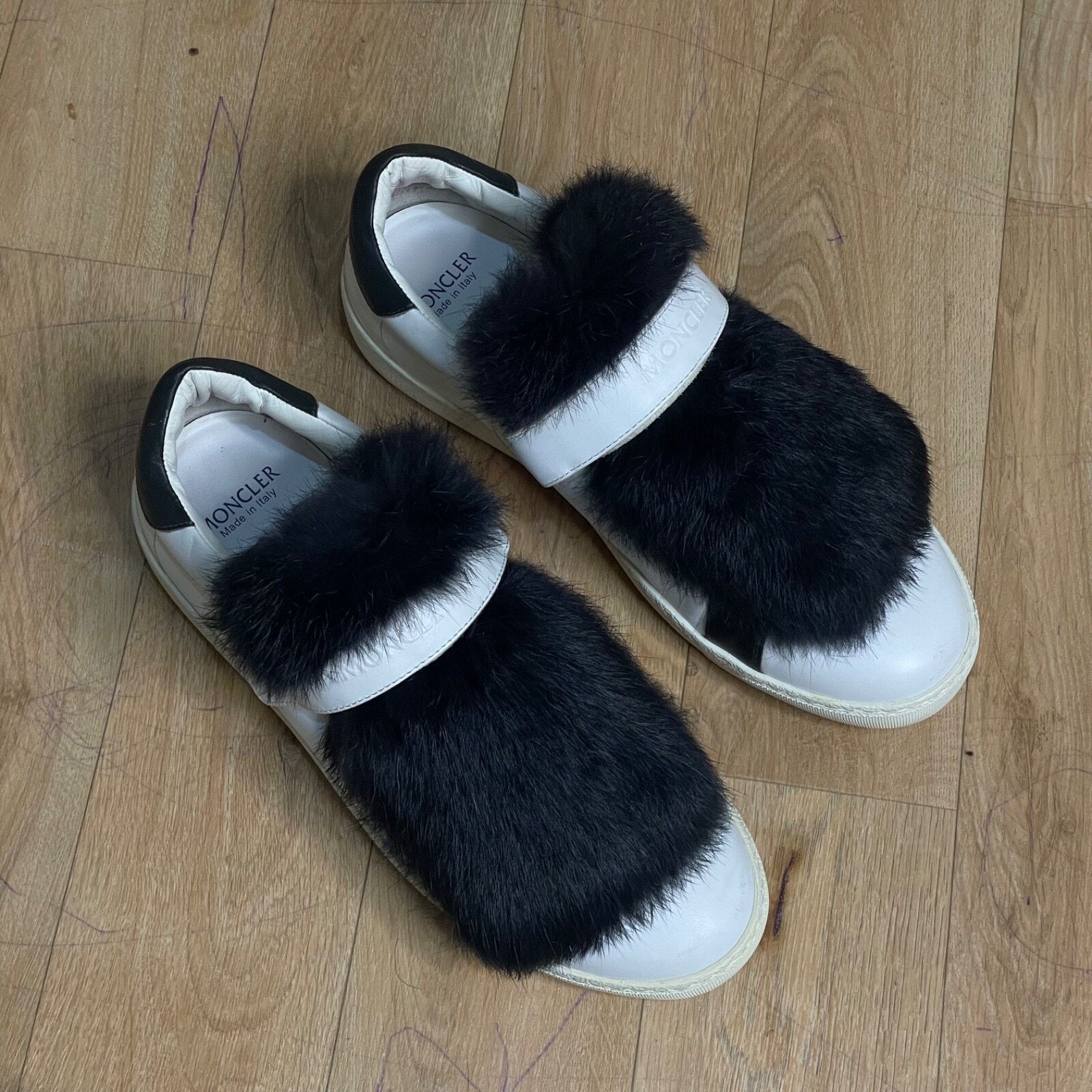 Moncler MONCLER women's shoes sneakers leather LUCIE FUR Low Top Size US 9 / IT 39 - 2 Thumbnail