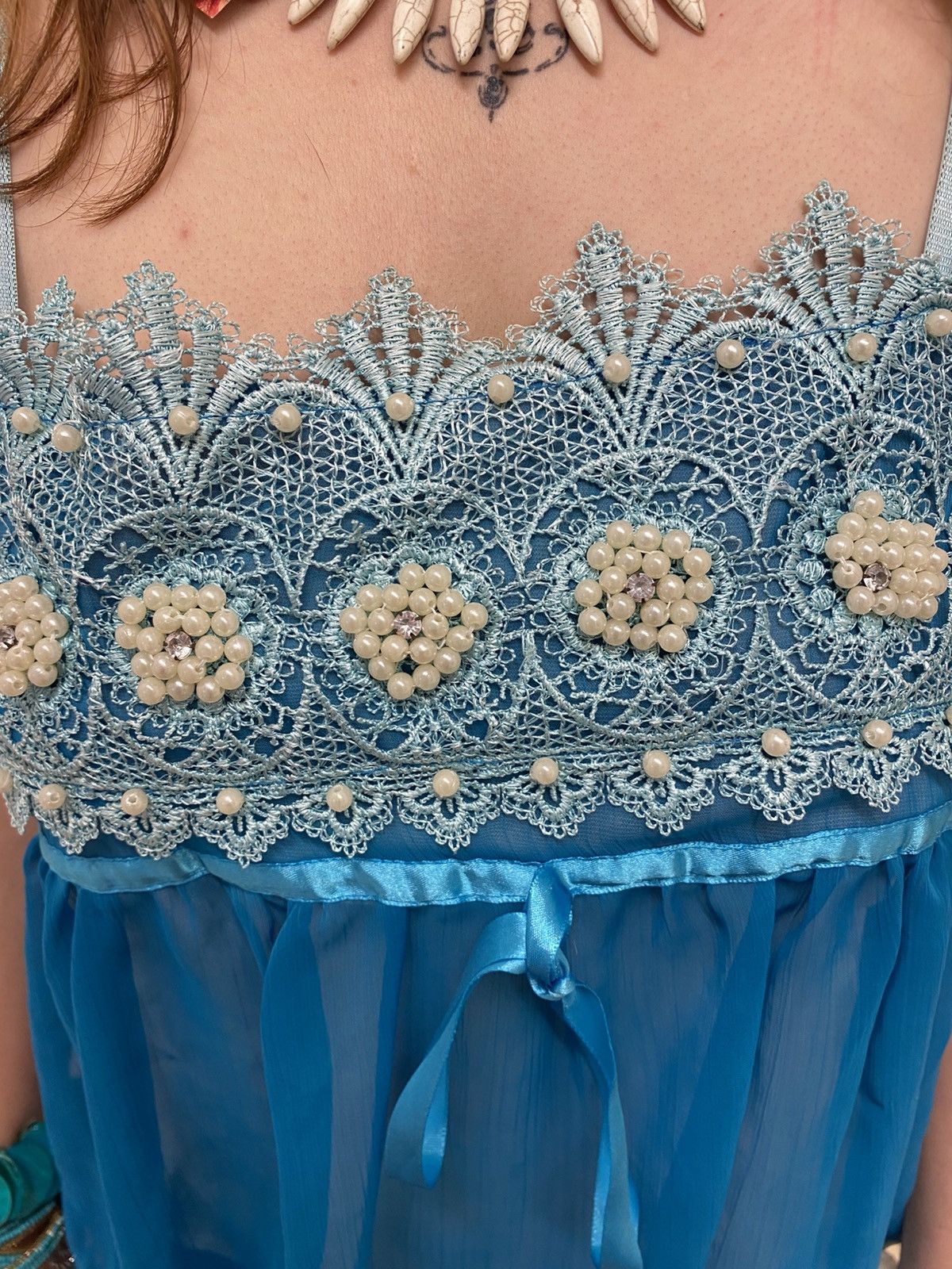 Vintage Bright blue vintage top with white beads Size S / US 4 / IT 40 - 4 Thumbnail