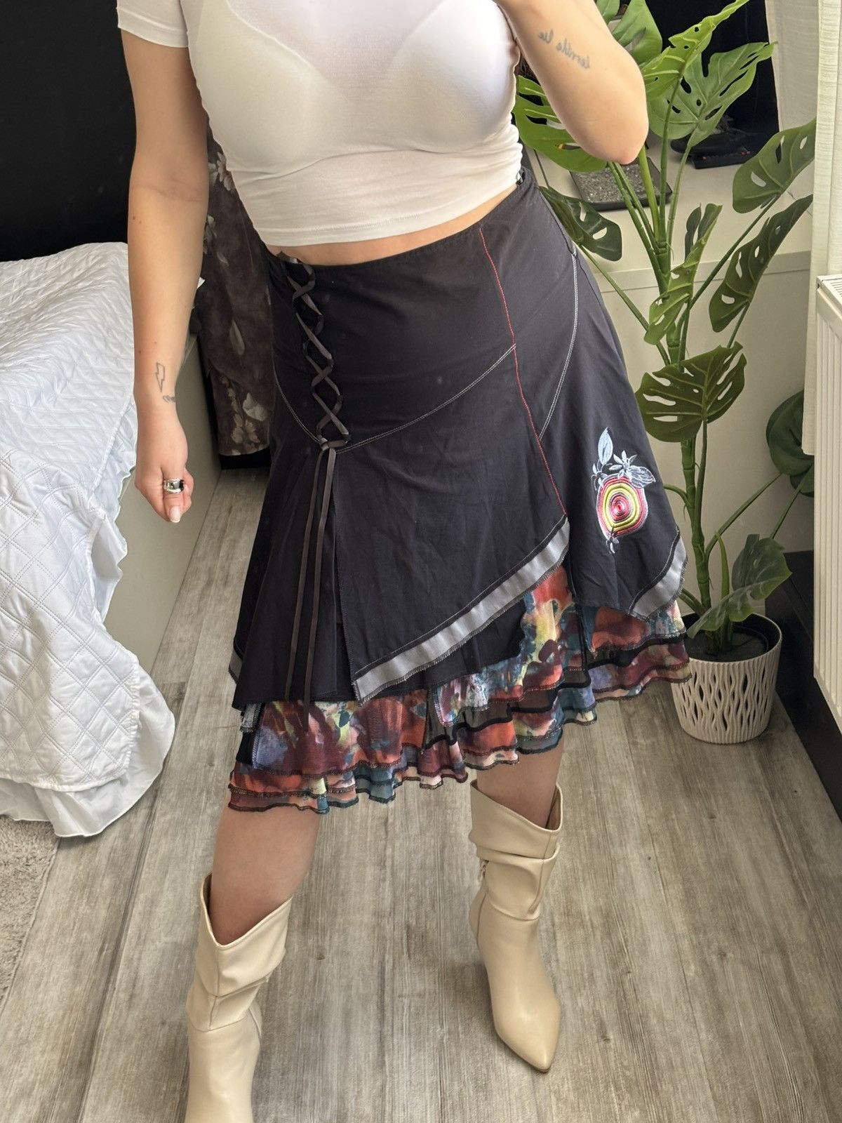 Joe Browns Vintage Joe Browns skirt M midi boho patterns embroidery Size 26" / US 2 / IT 38 - 2 Thumbnail