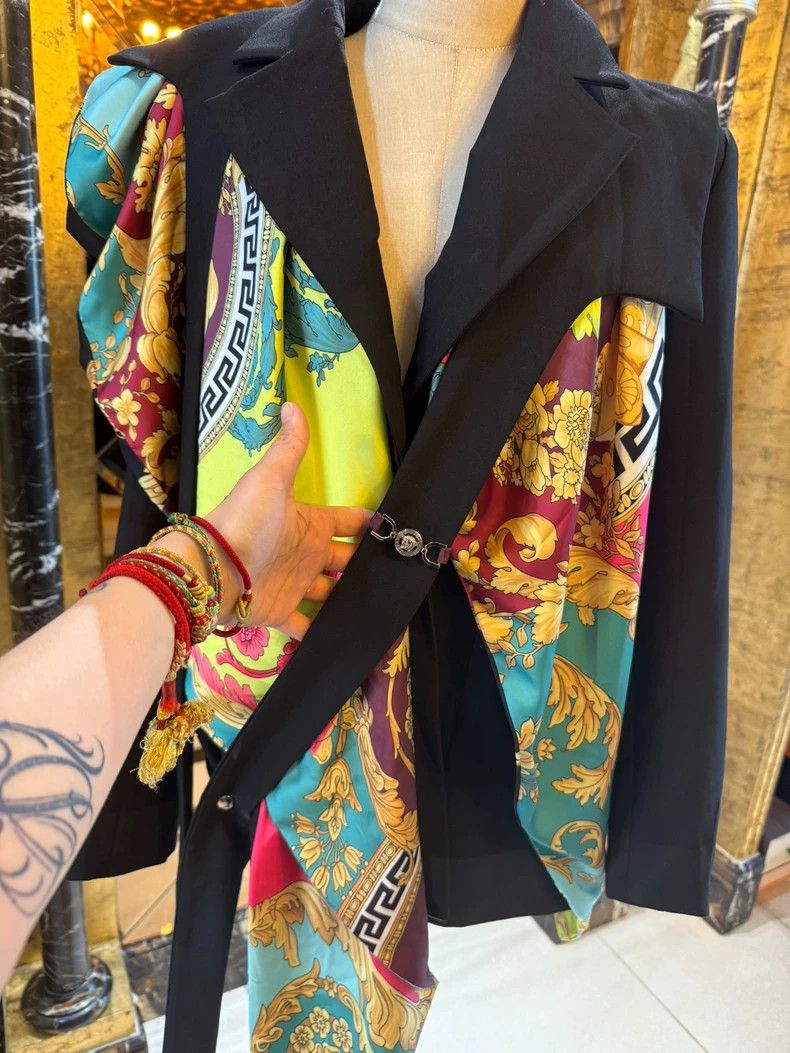Versace Versace Baroque Maillard color scheme dress blazer Size US M / EU 48-50 / 2 - 2 Thumbnail