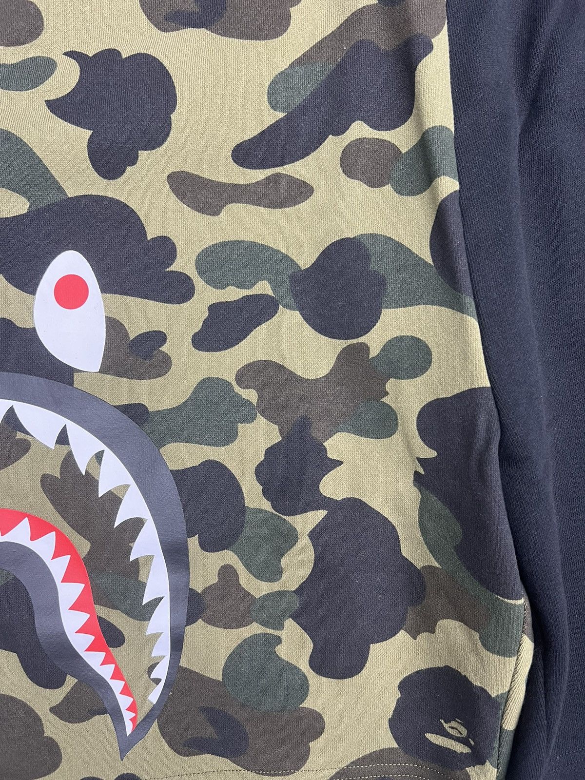Bape Bape ABC Camo Shark Sweat Shorts Size US 32 / EU 48 - 2 Thumbnail