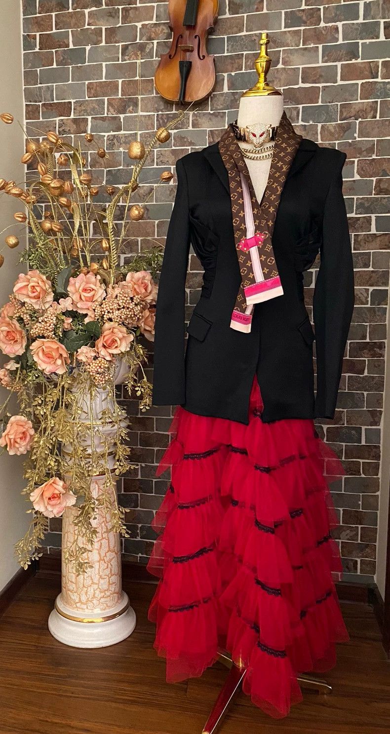 Versace Versace Sexy design suits Size M / US 6-8 / IT 42-44 - 6 Thumbnail