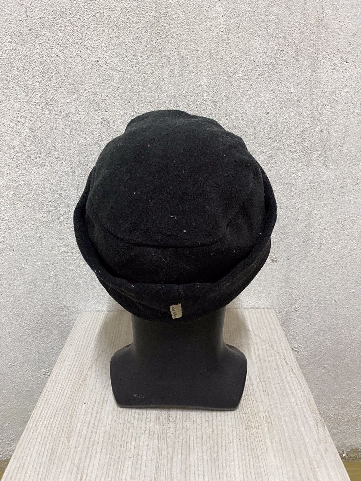 Conte of Florence Conte Of Florence Small Logo Beanie Hat Size ONE SIZE - 4 Thumbnail